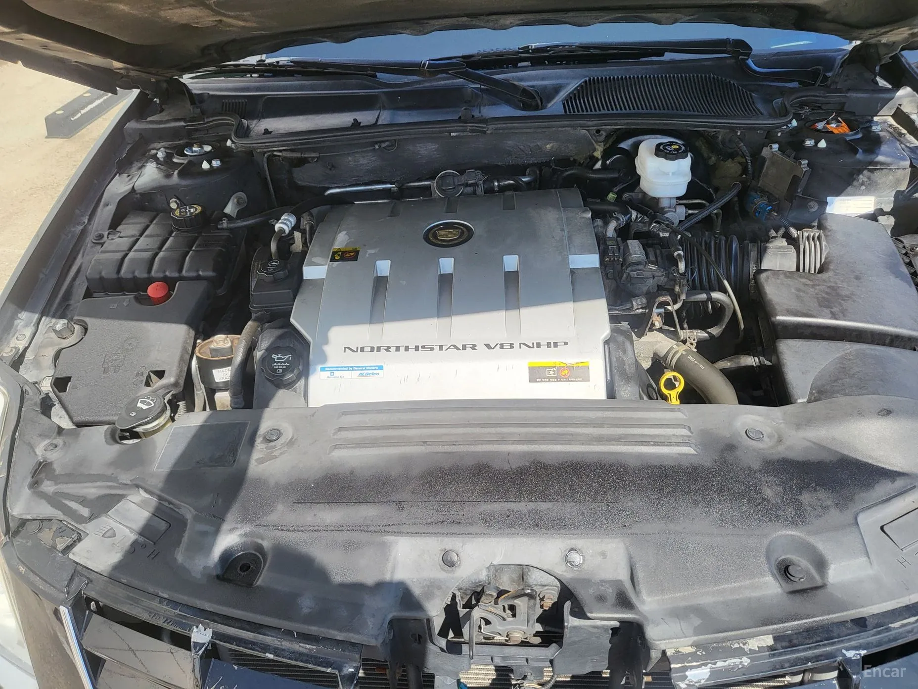 Cadillac DTS превью 10