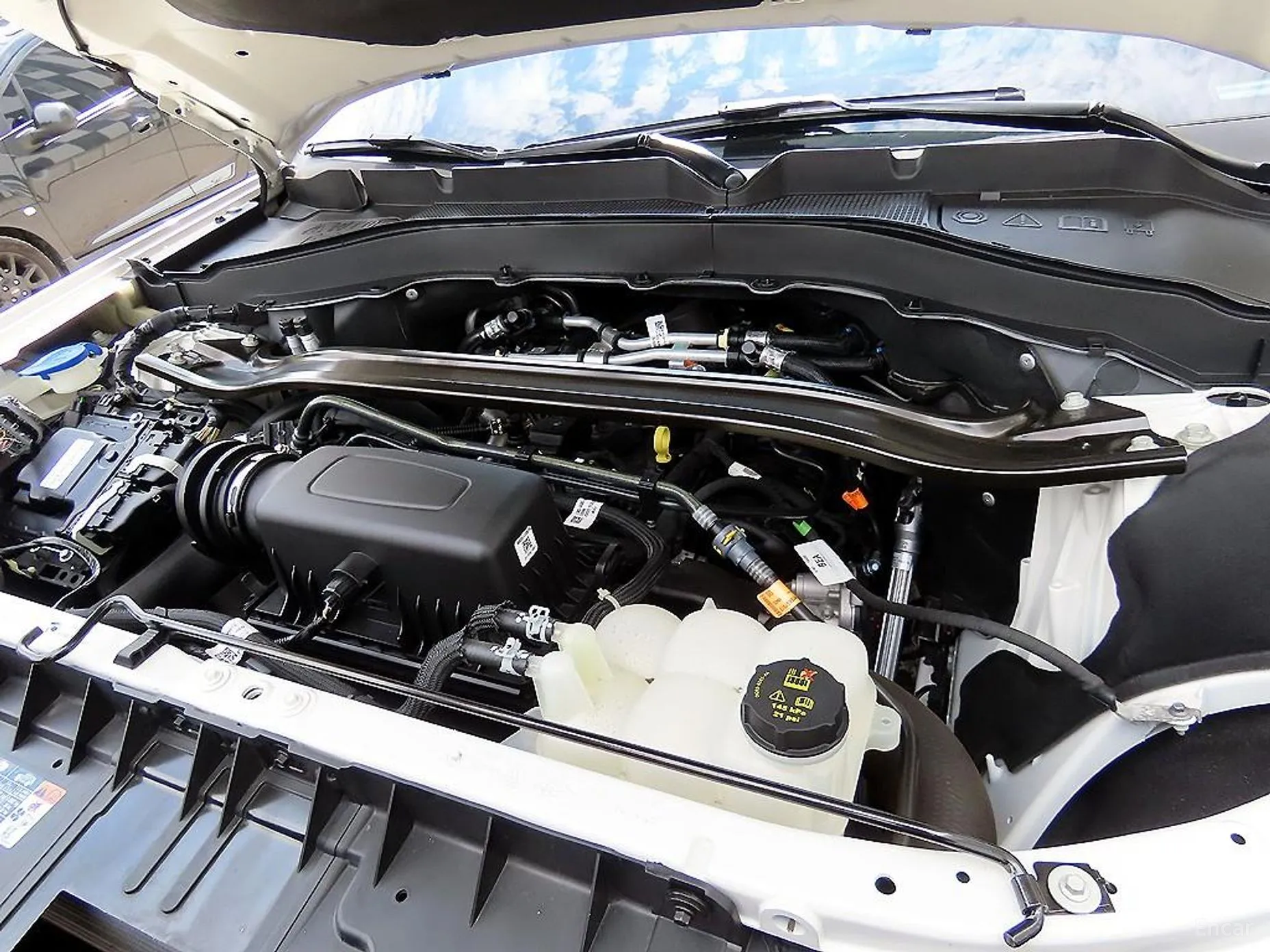 Ford Explorer 6th Generation превью 19