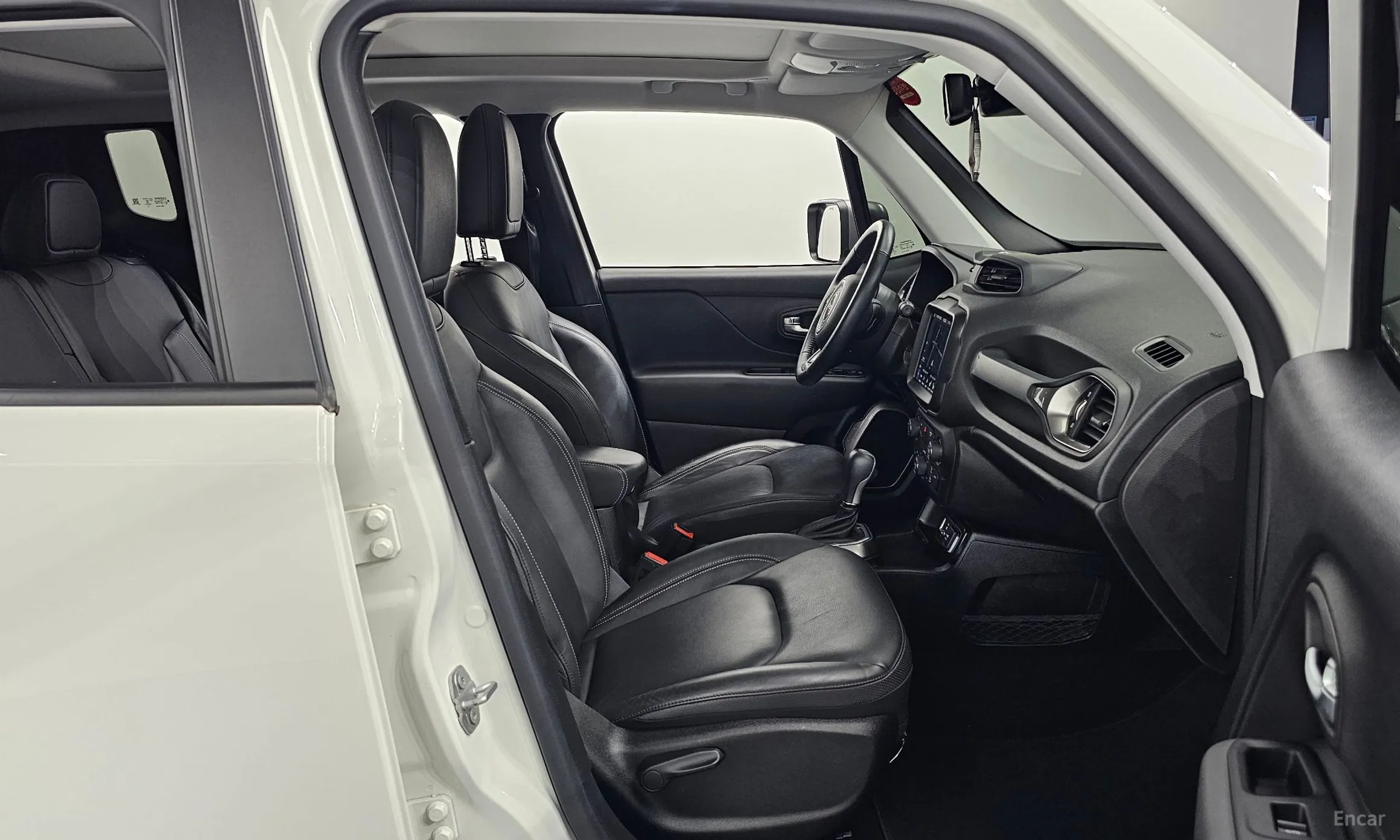 Jeep Renegade превью 11