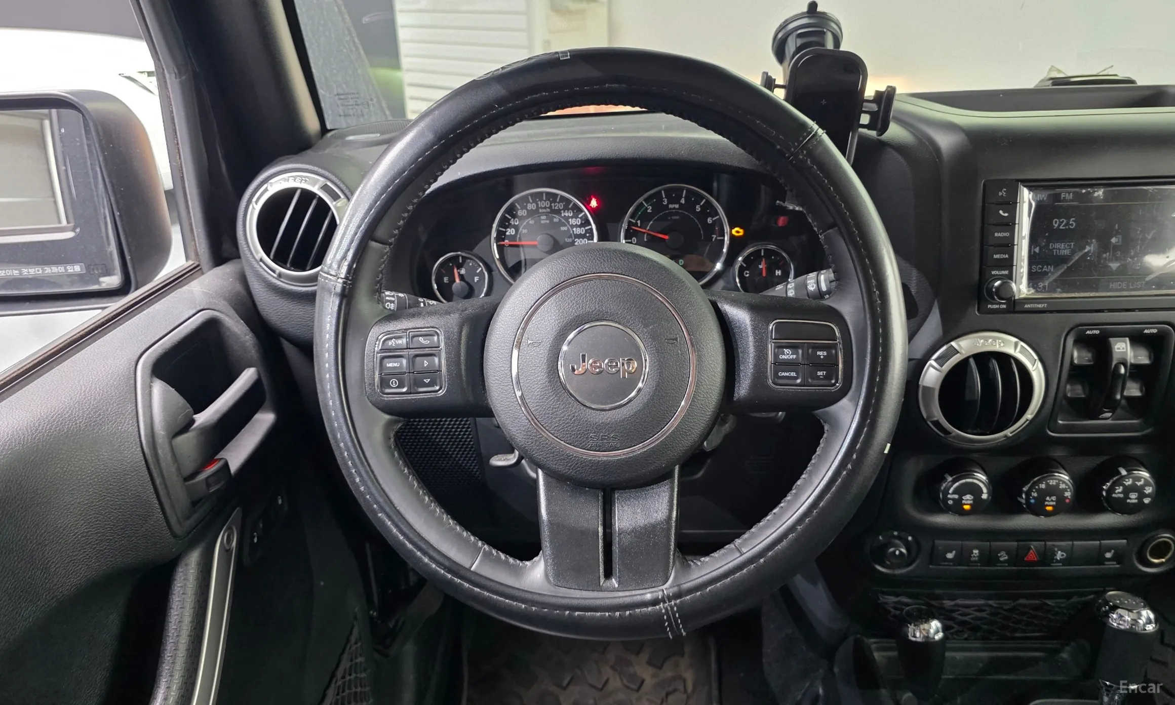Jeep Wrangler (JK) превью 13