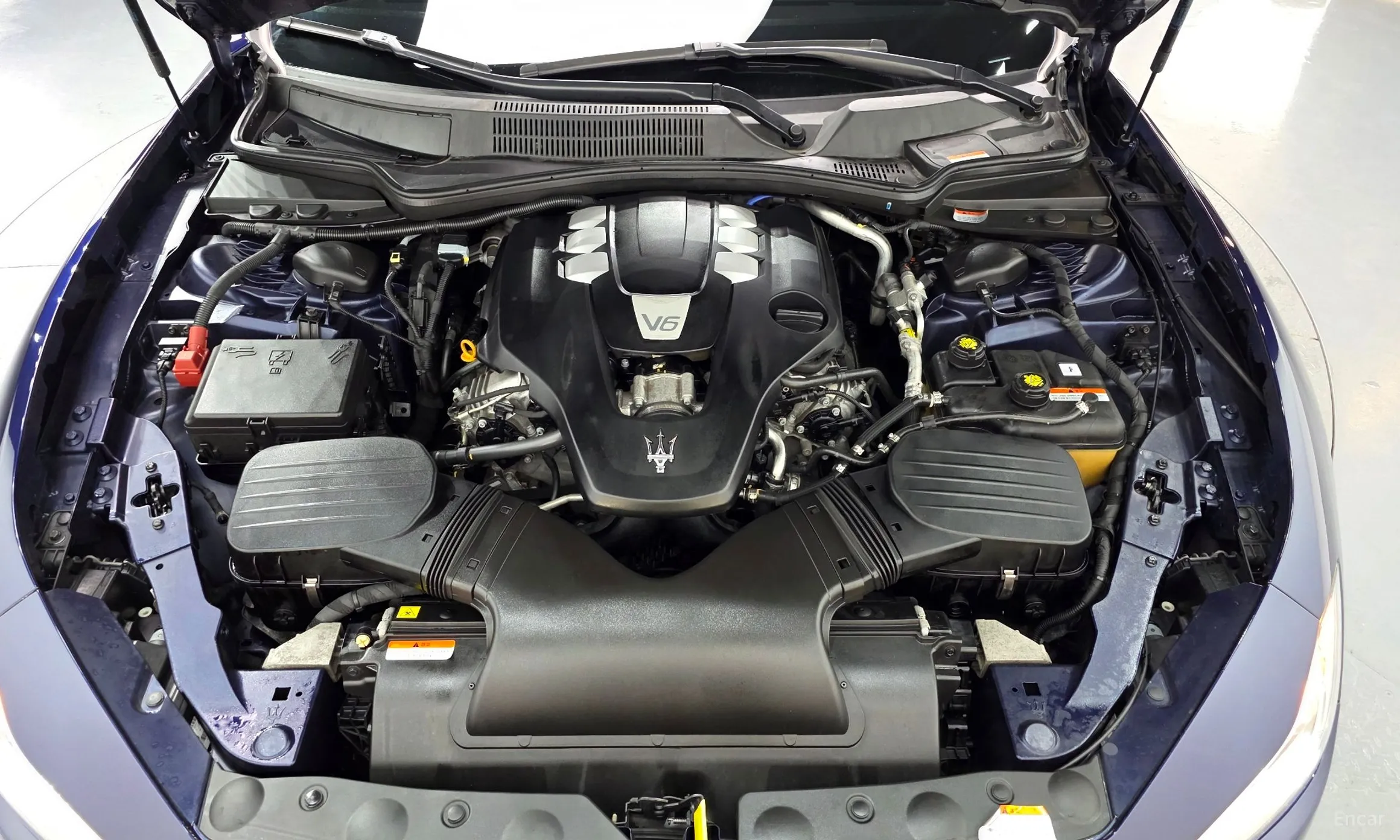 Maserati Ghibli превью 6