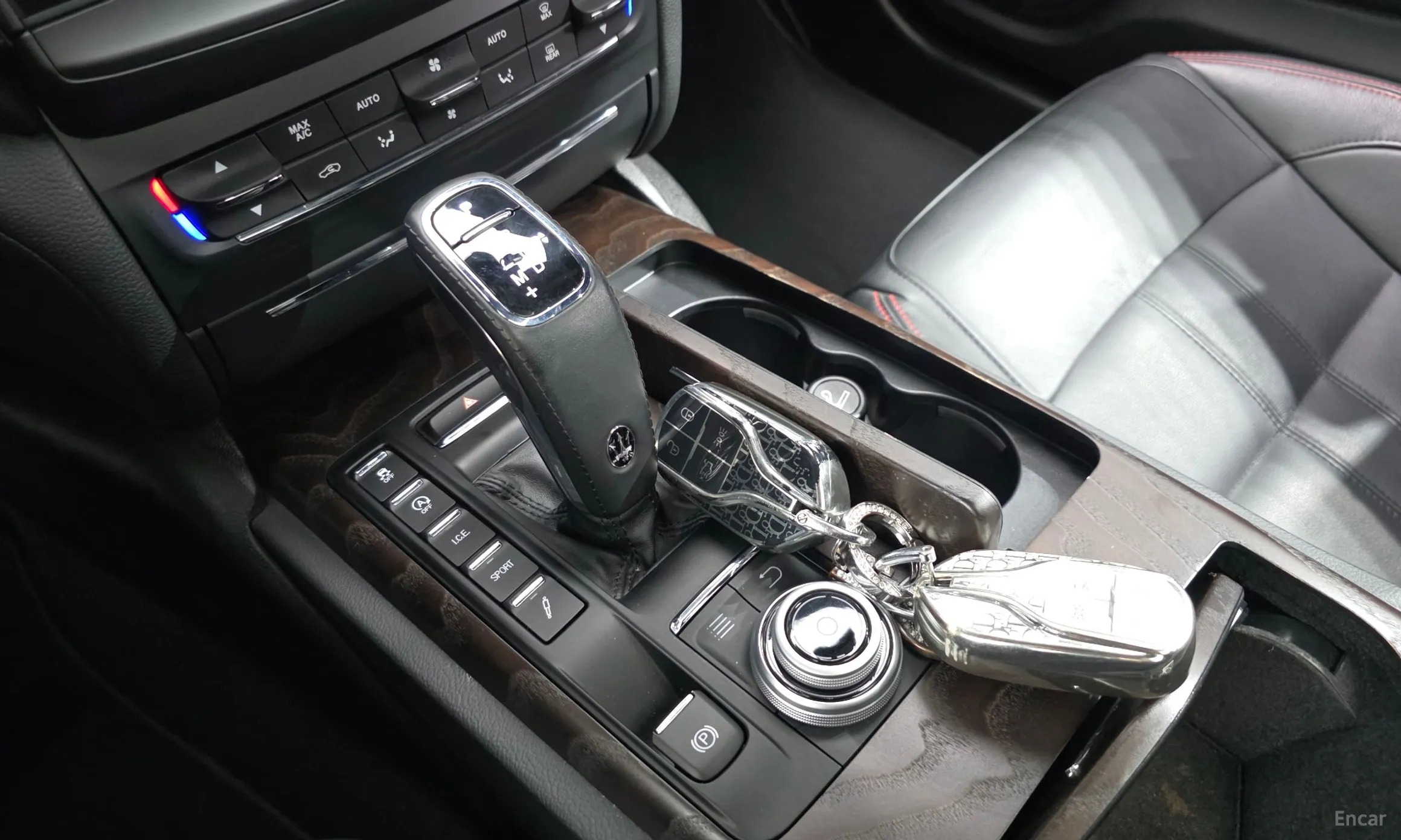Maserati Ghibli превью 9