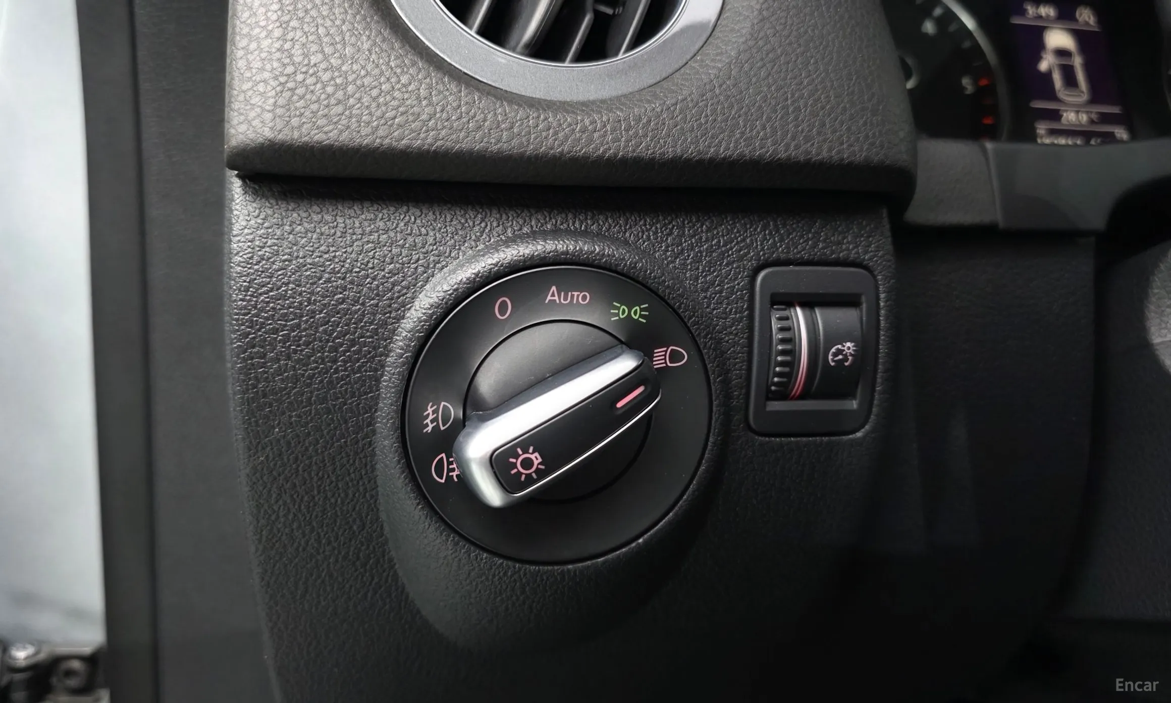 Volkswagen New Tiguan превью 18