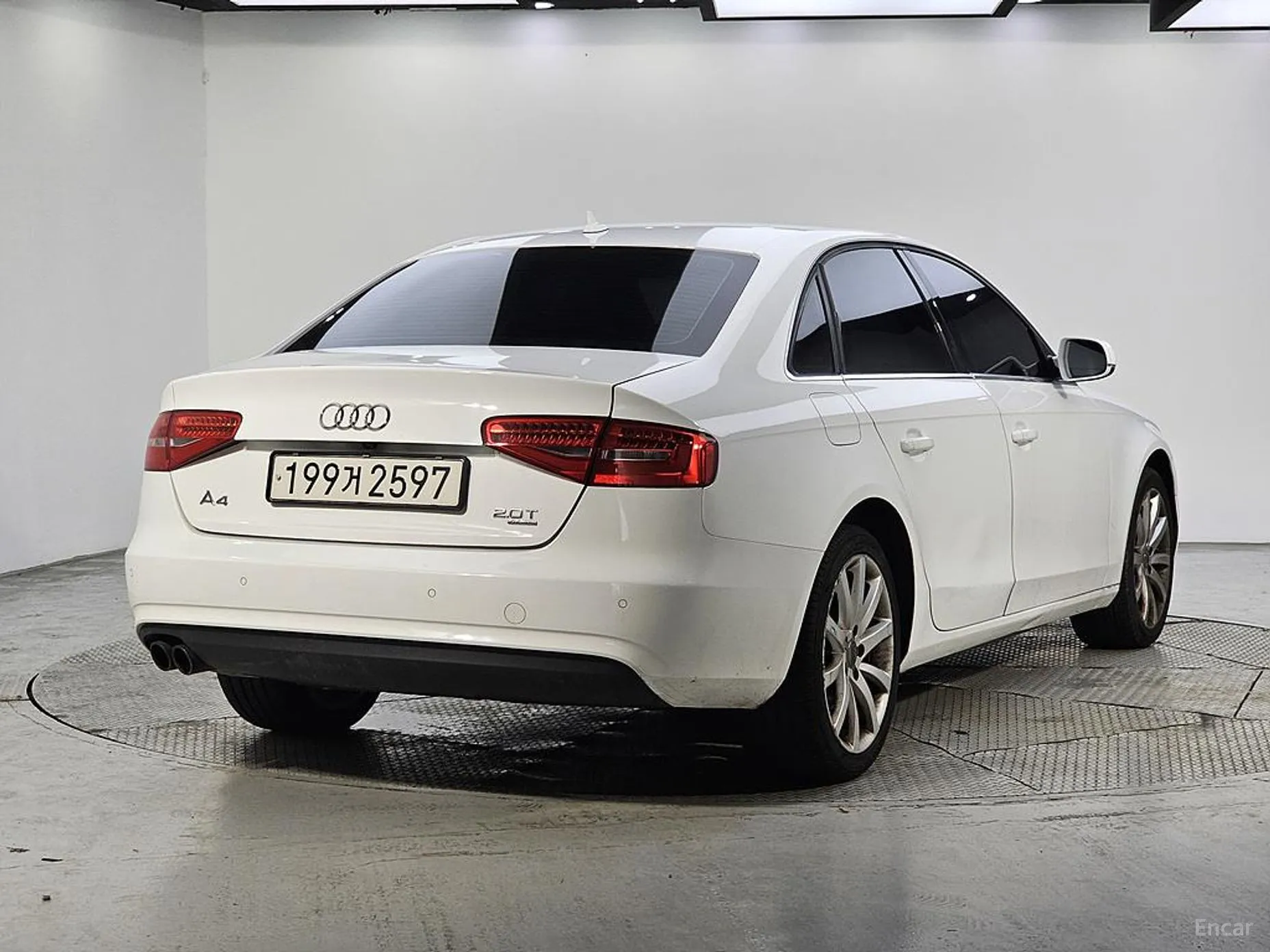 Audi New A4 превью 4
