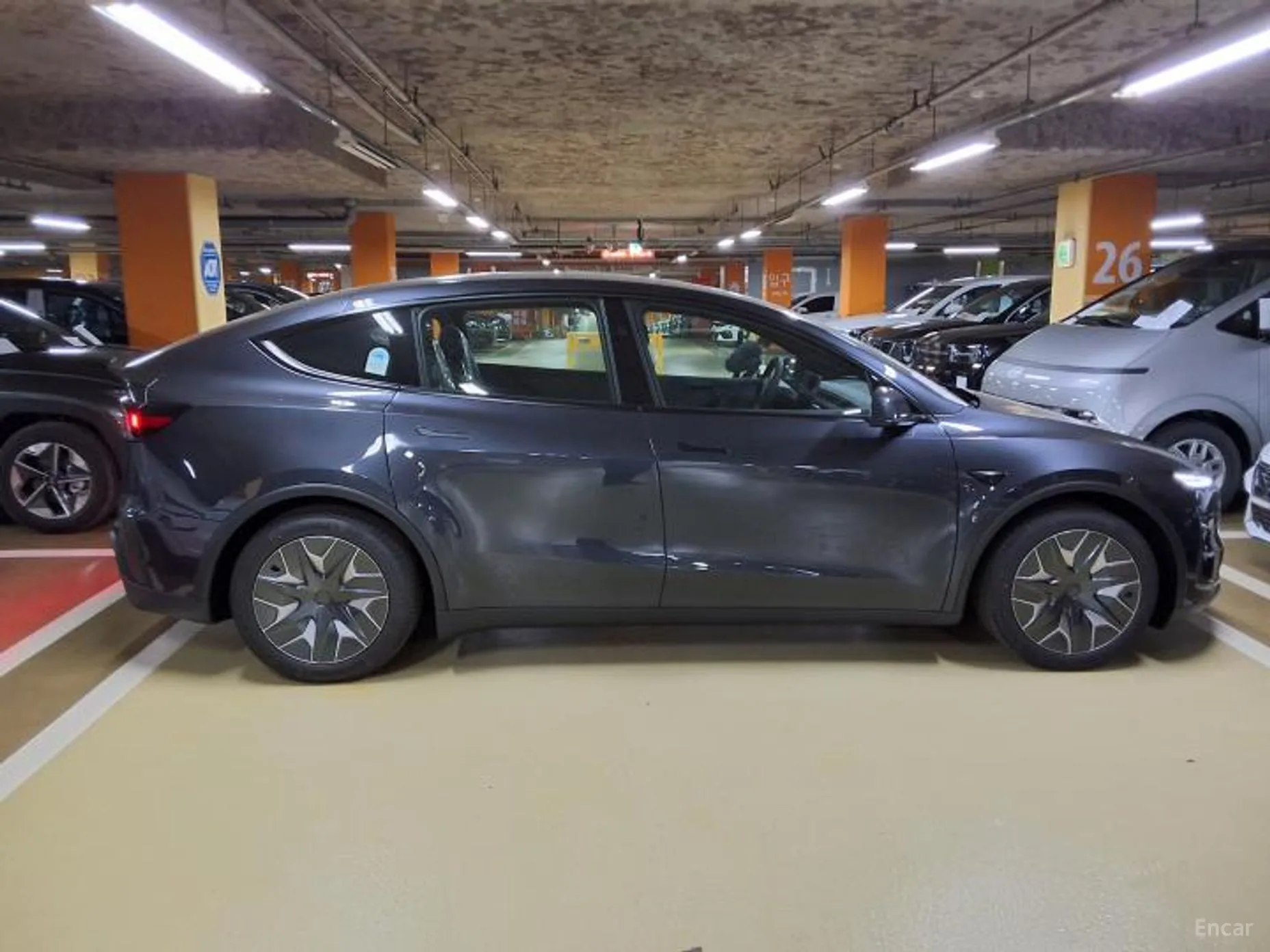 Tesla Model Y превью 10