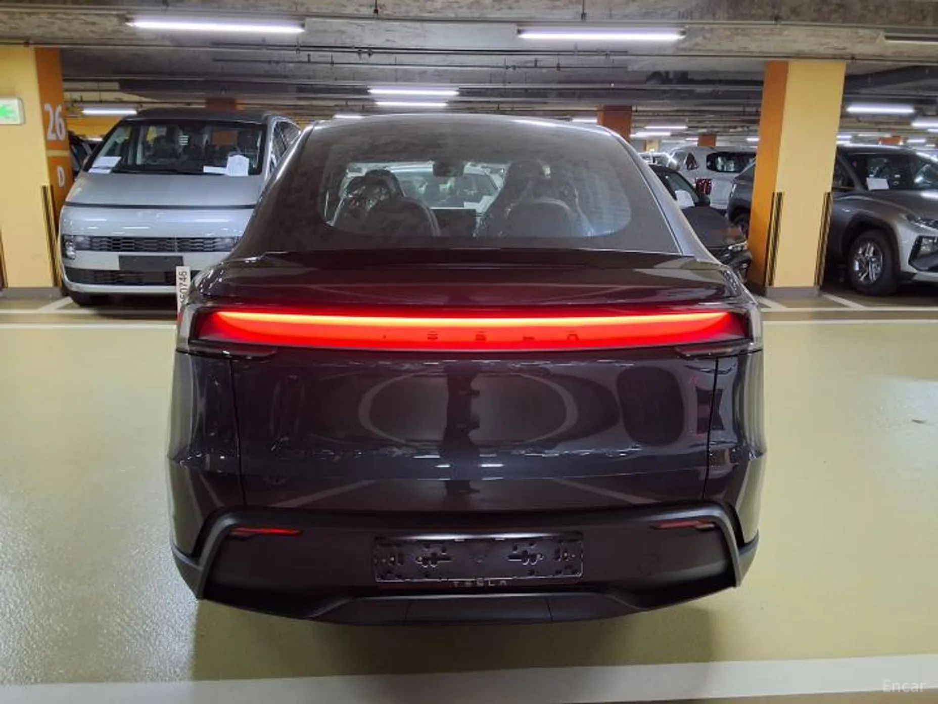 Tesla Model Y превью 12