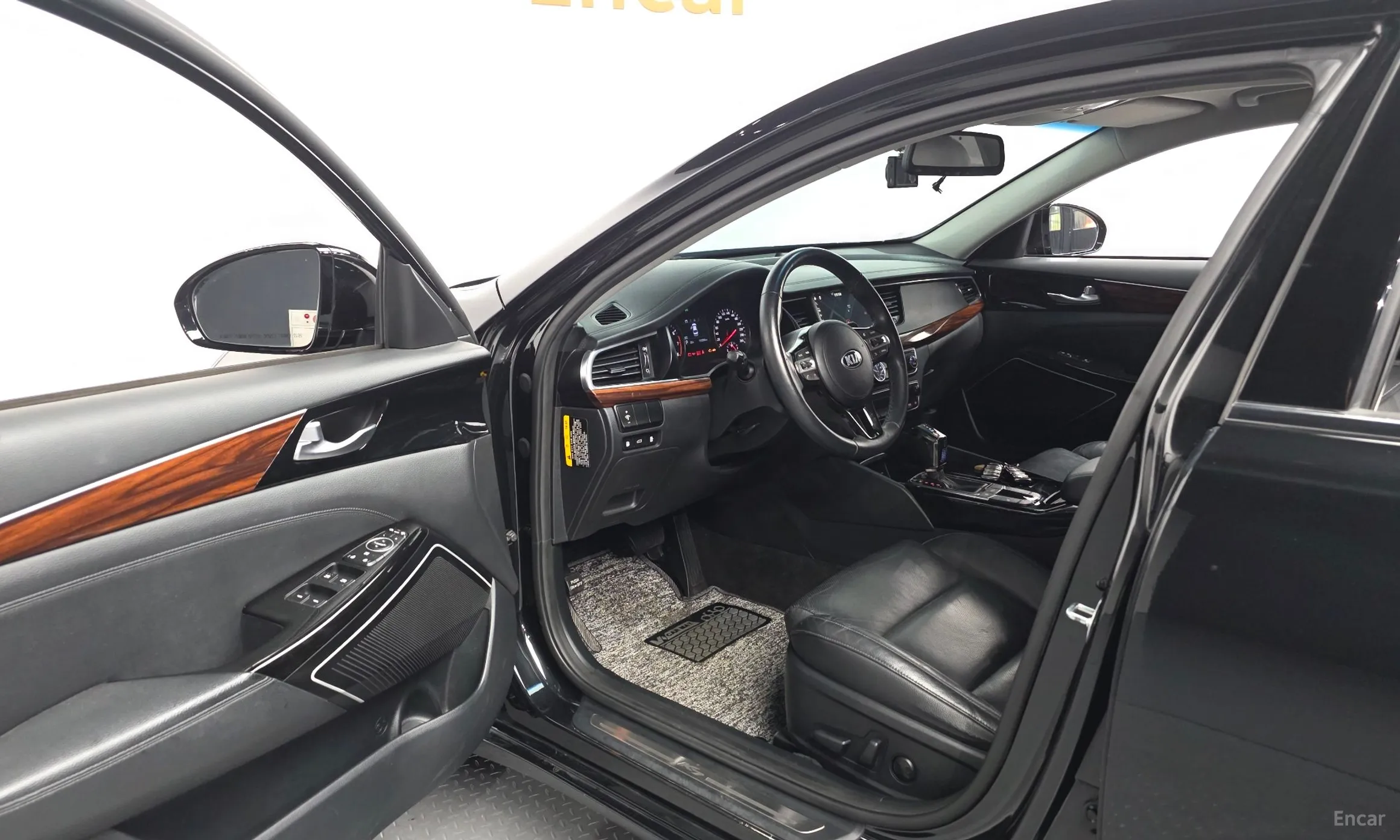 Kia K7 превью 10