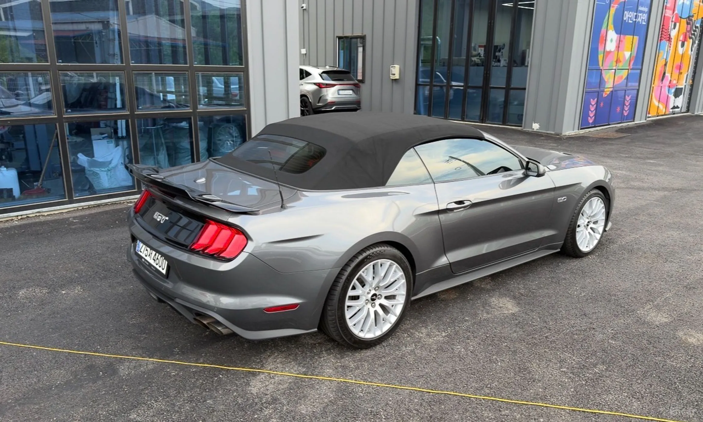 Ford Mustang превью 10