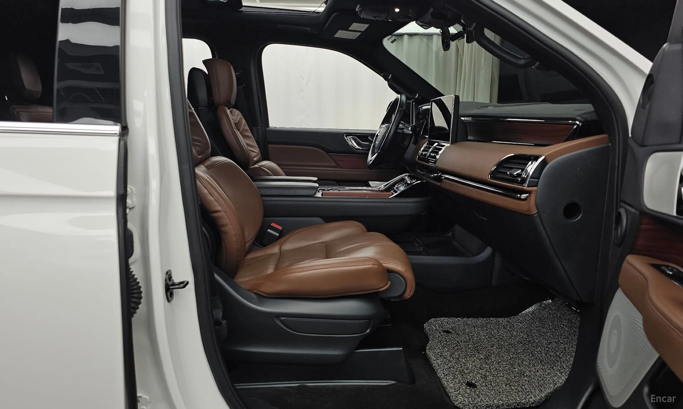 Lincoln Navigator 4th generation превью 11