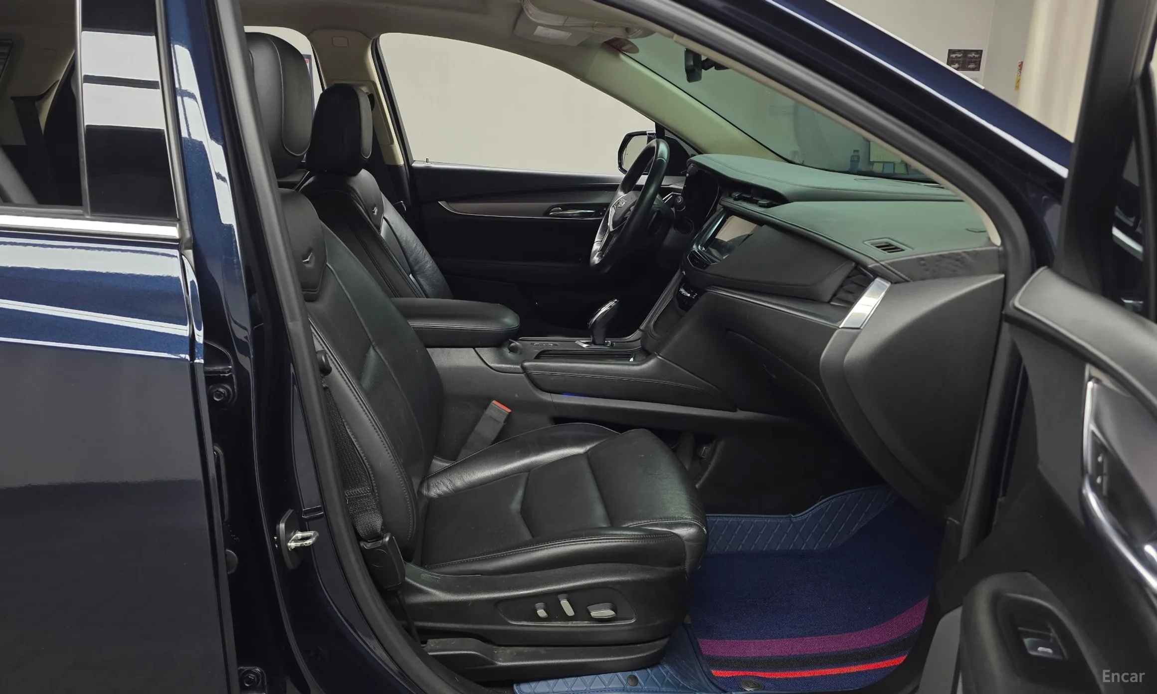 Cadillac XT5 превью 11