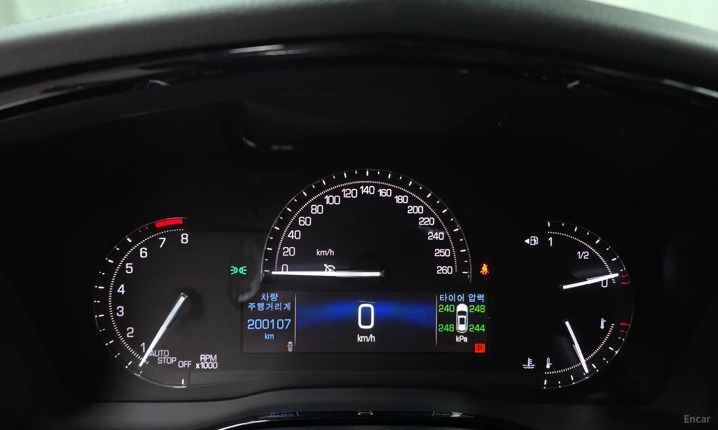 Cadillac XT5 превью 8