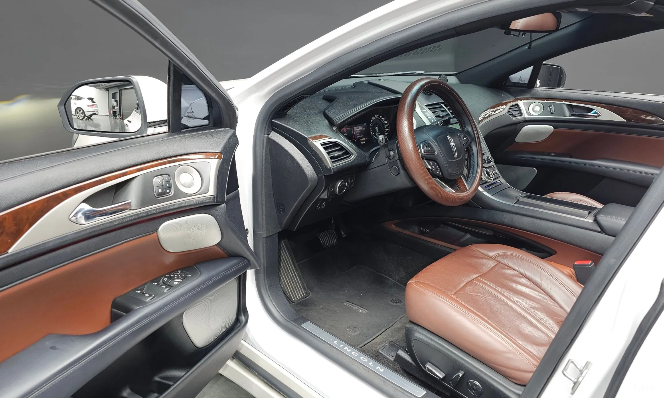 Lincoln New MKZ превью 12
