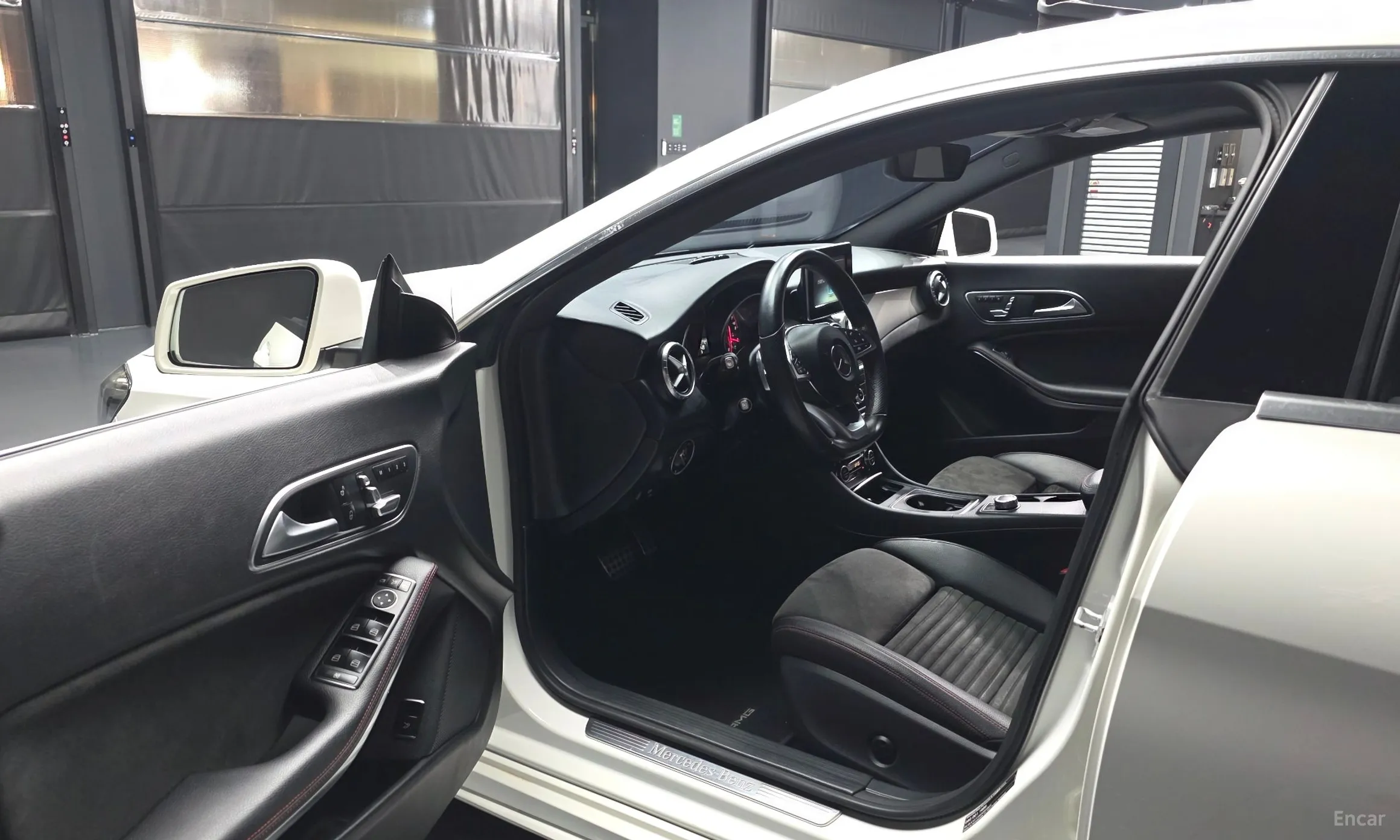 Mercedes Benz CLA-Class C117 превью 10