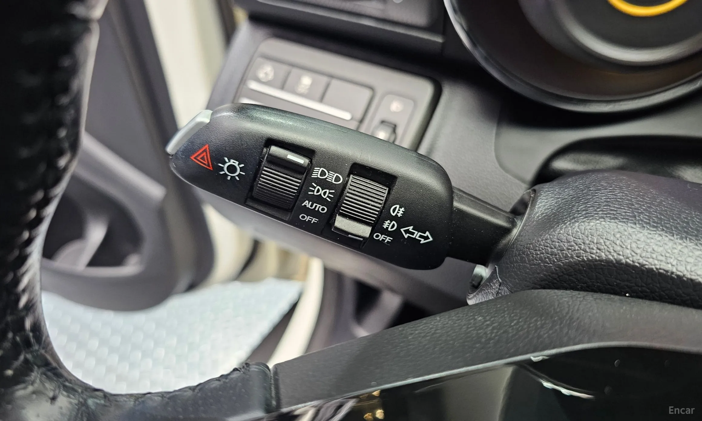 KG Mobility (SsangYong) Tivoli Air превью 18