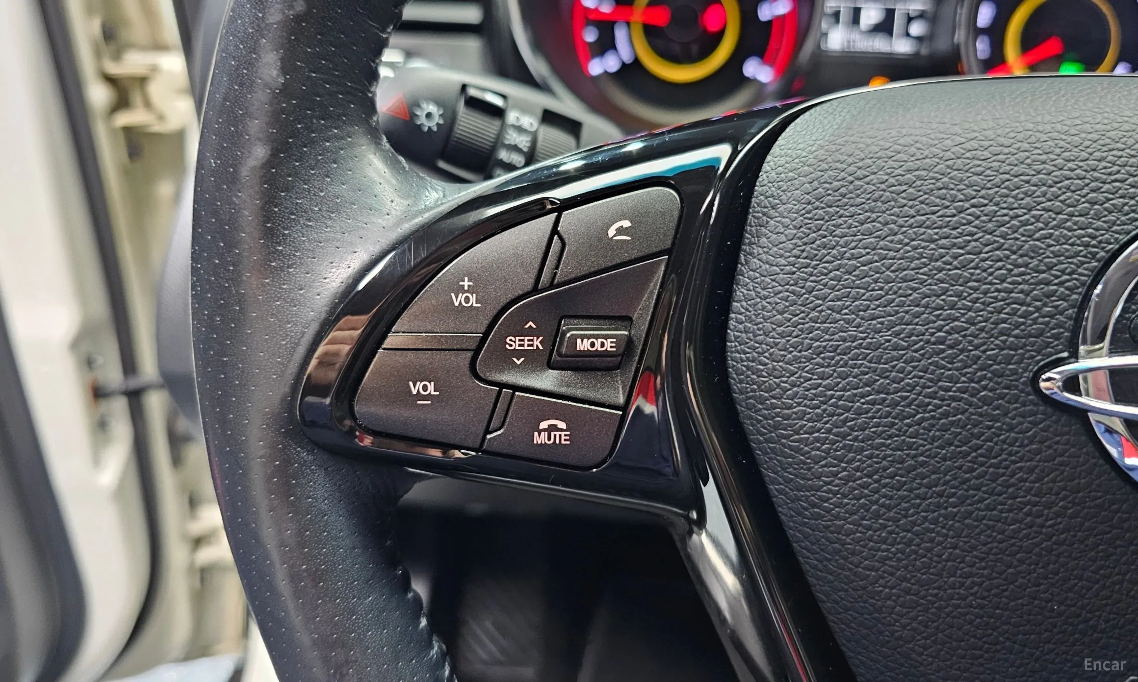 KG Mobility (SsangYong) Tivoli Air превью 20