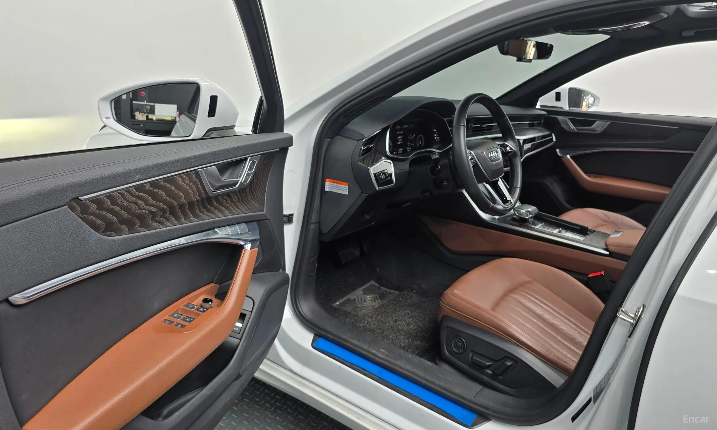 Audi A6 (C8) превью 10