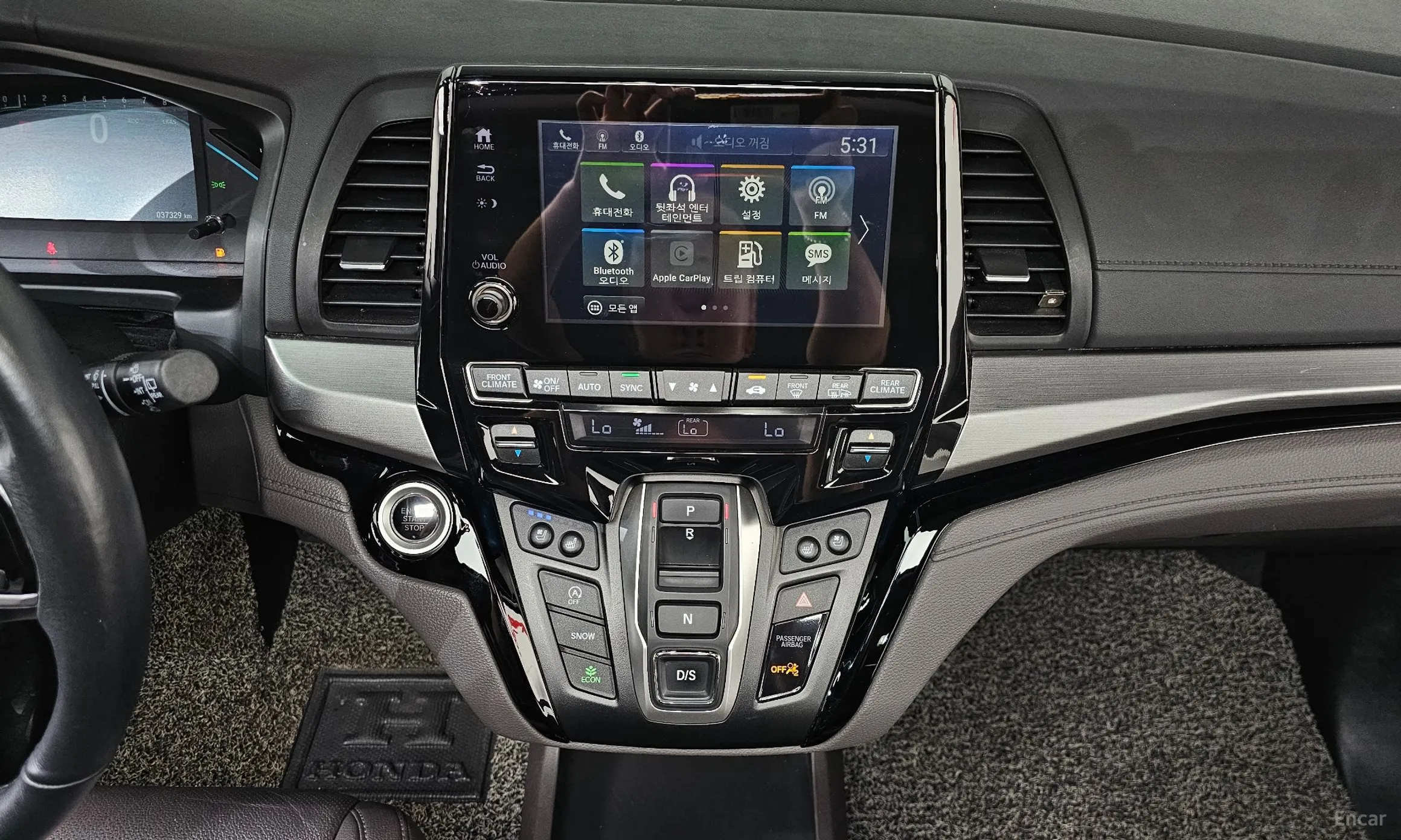 Honda Odyssey превью 12