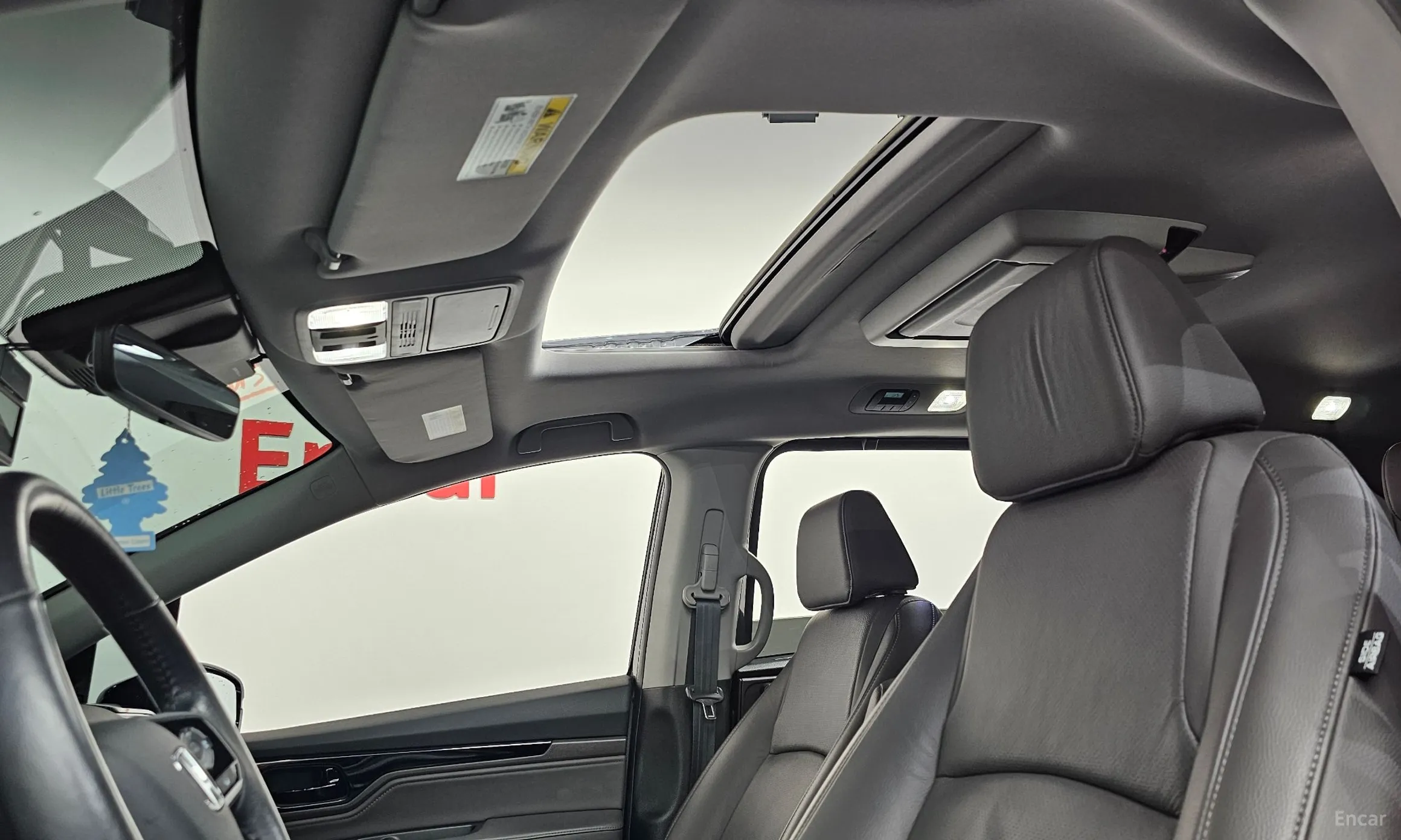 Honda Odyssey превью 18