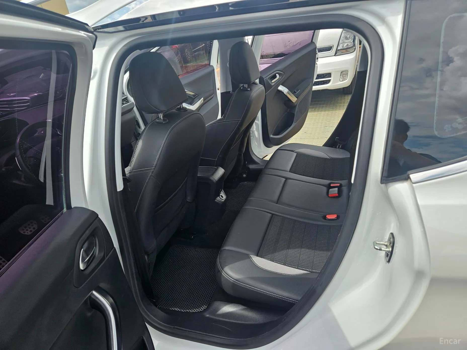 Peugeot 2008. превью 10