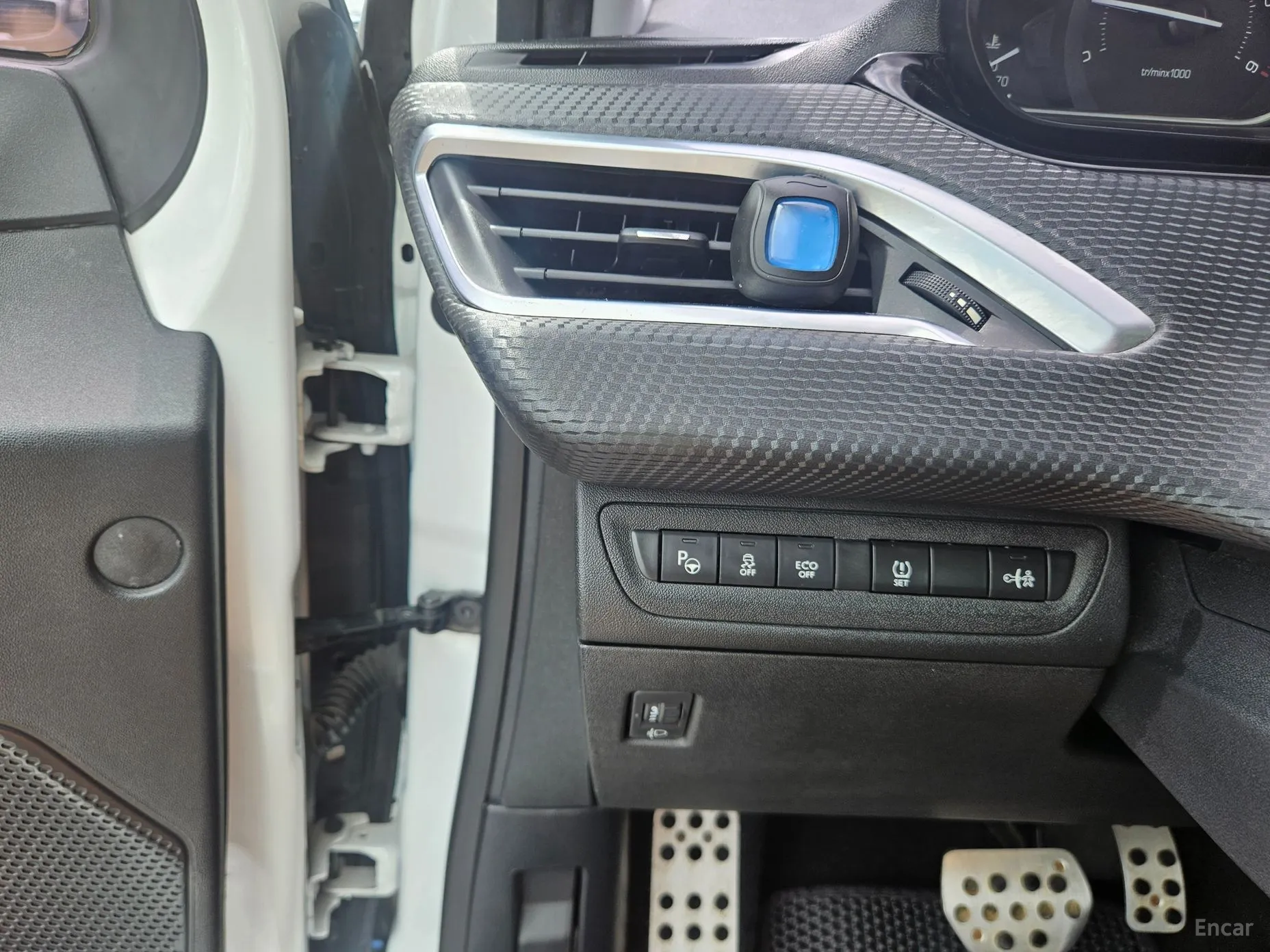Peugeot 2008. превью 14