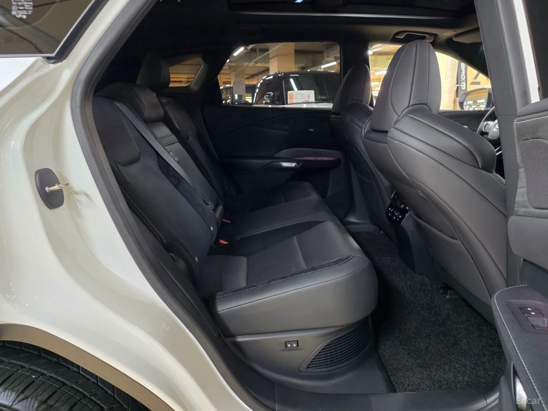 Lexus RX500h 5th Generation превью 15