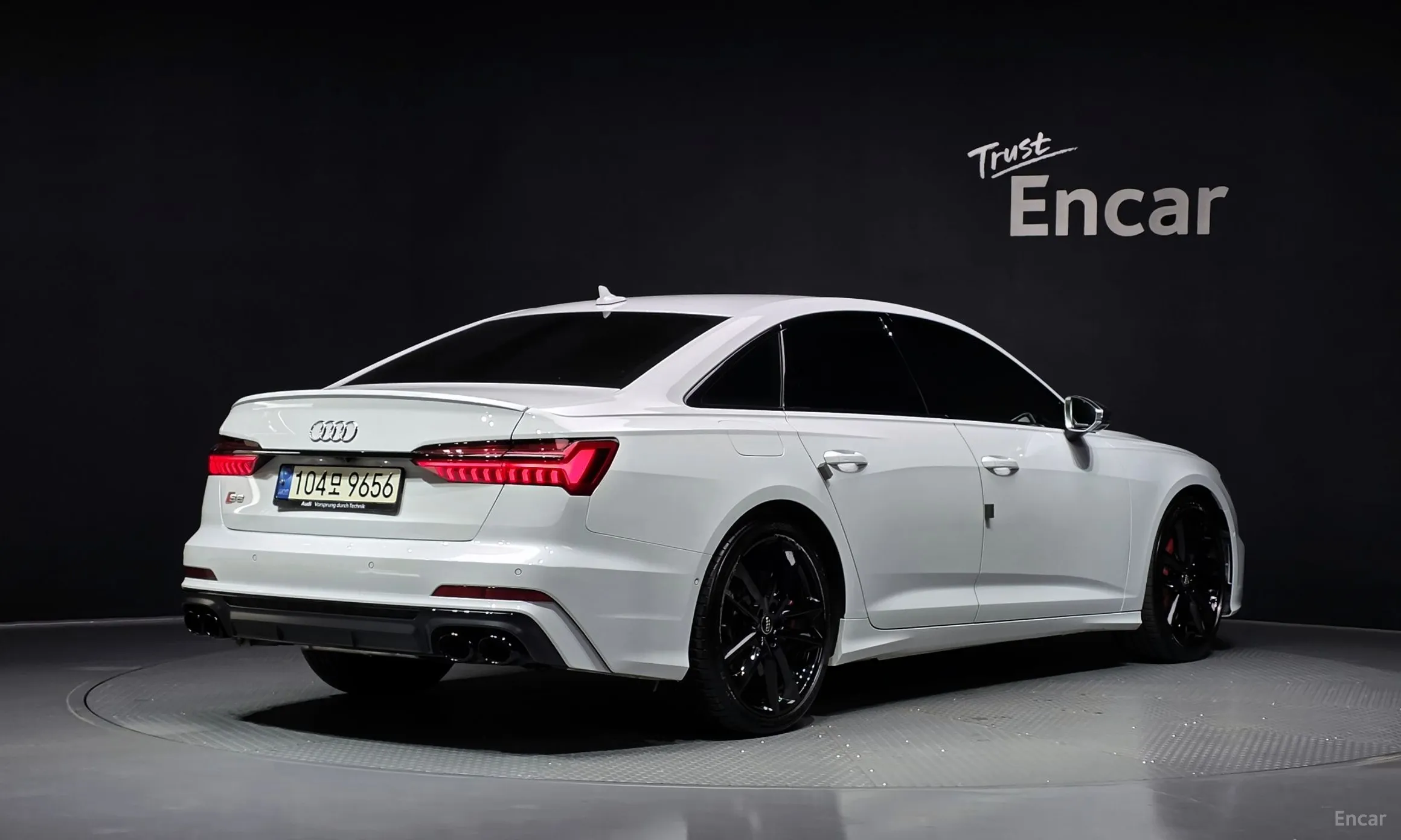 Audi S6 (C8)
