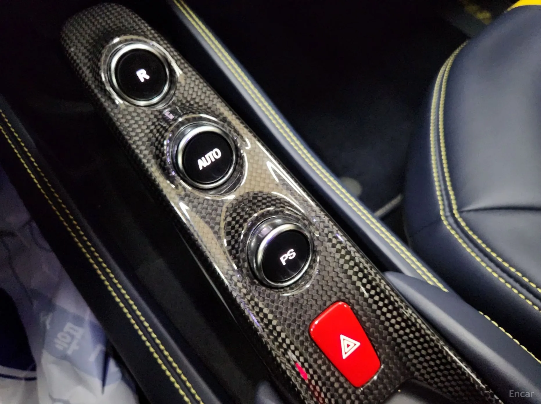Ferrari F8 Spider превью 14