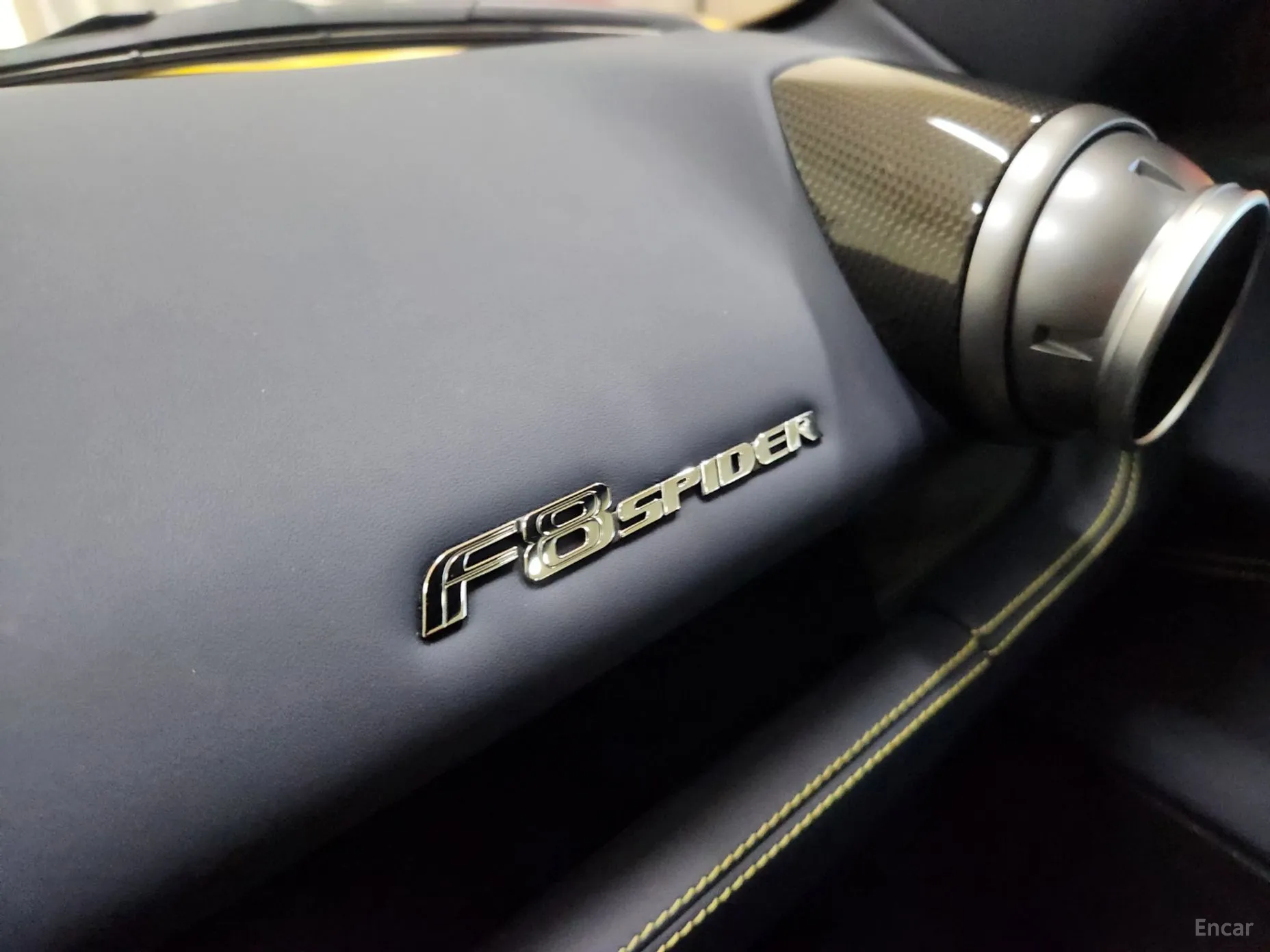 Ferrari F8 Spider превью 16