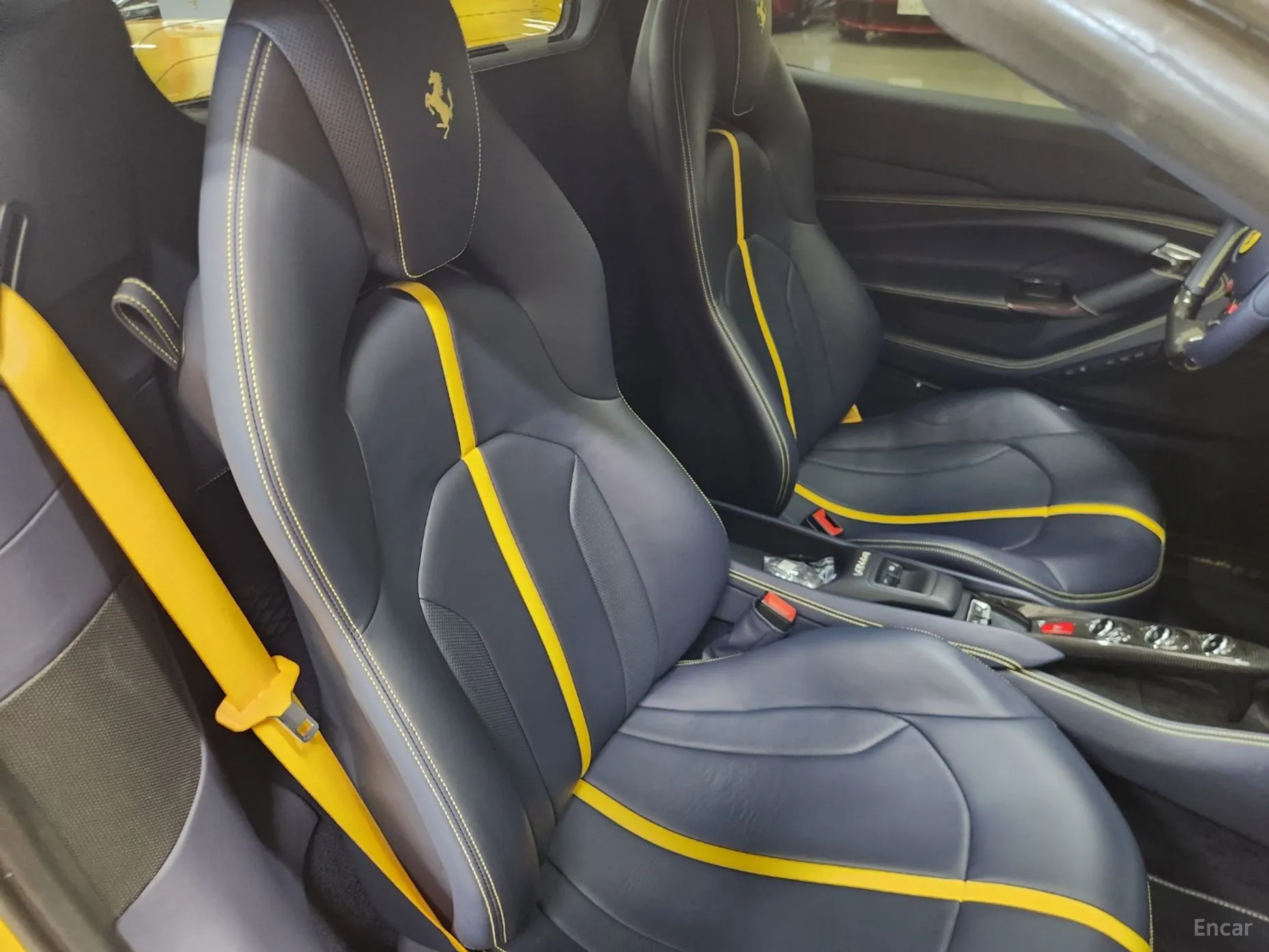 Ferrari F8 Spider превью 18