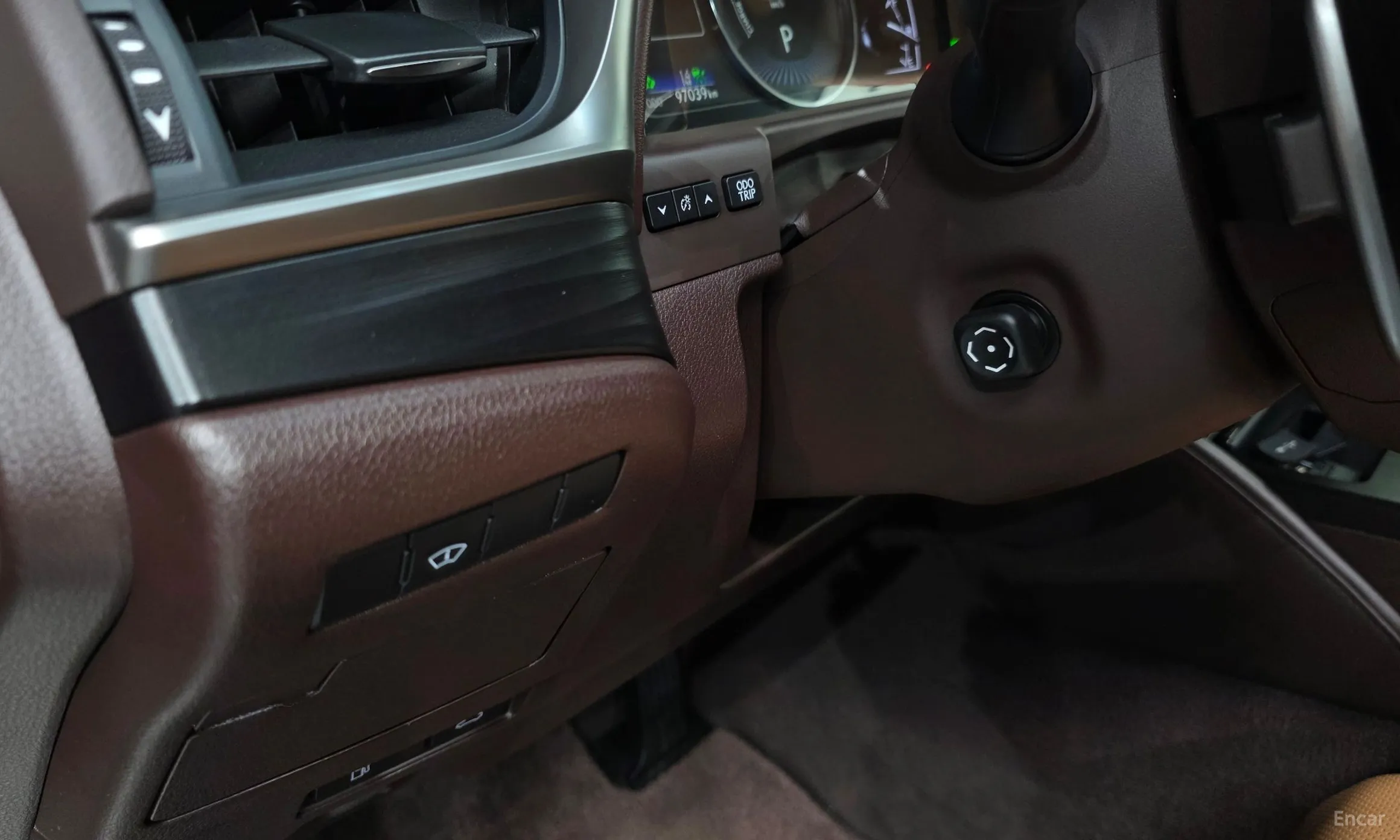 Lexus ES300h 7th Generation превью 18