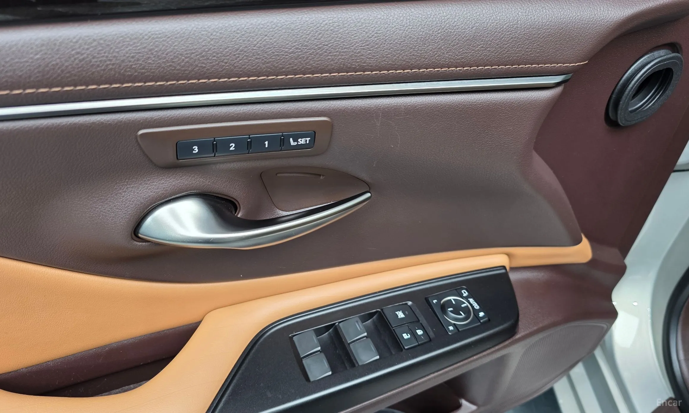 Lexus ES300h 7th Generation превью 20
