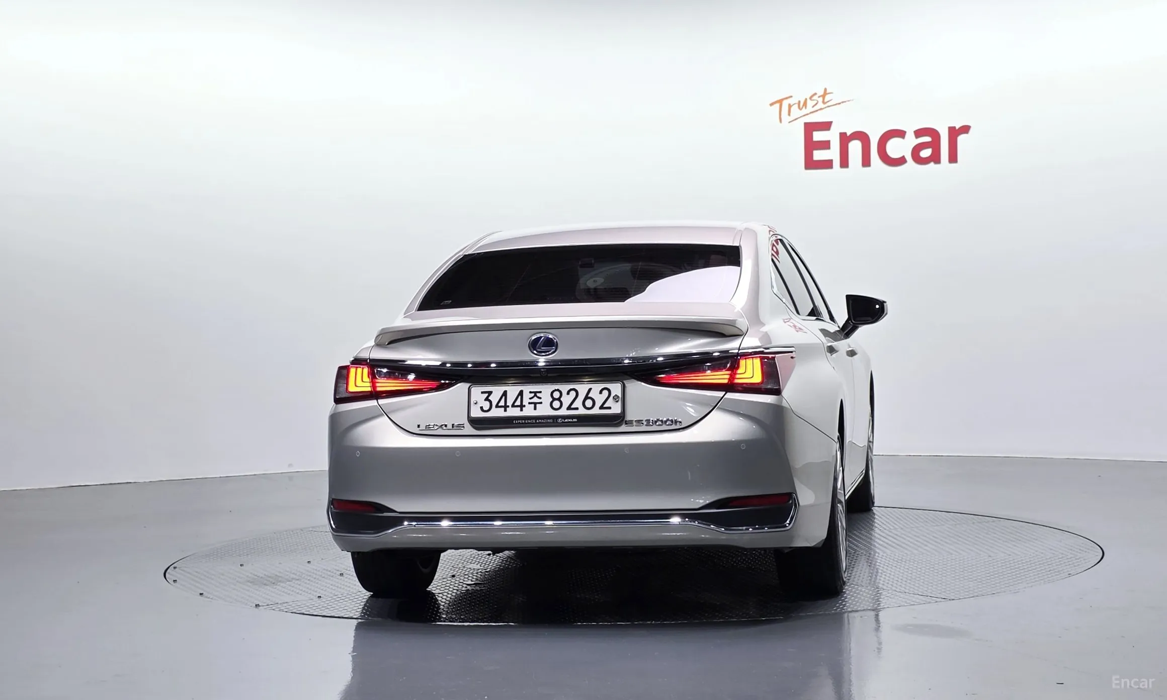 Lexus ES300h 7th Generation превью 4