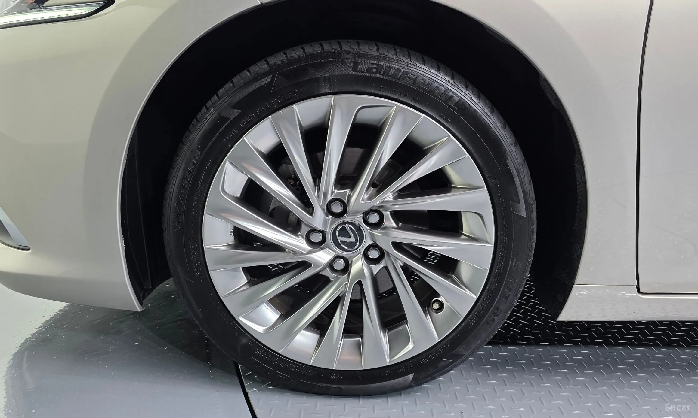 Lexus ES300h 7th Generation превью 5