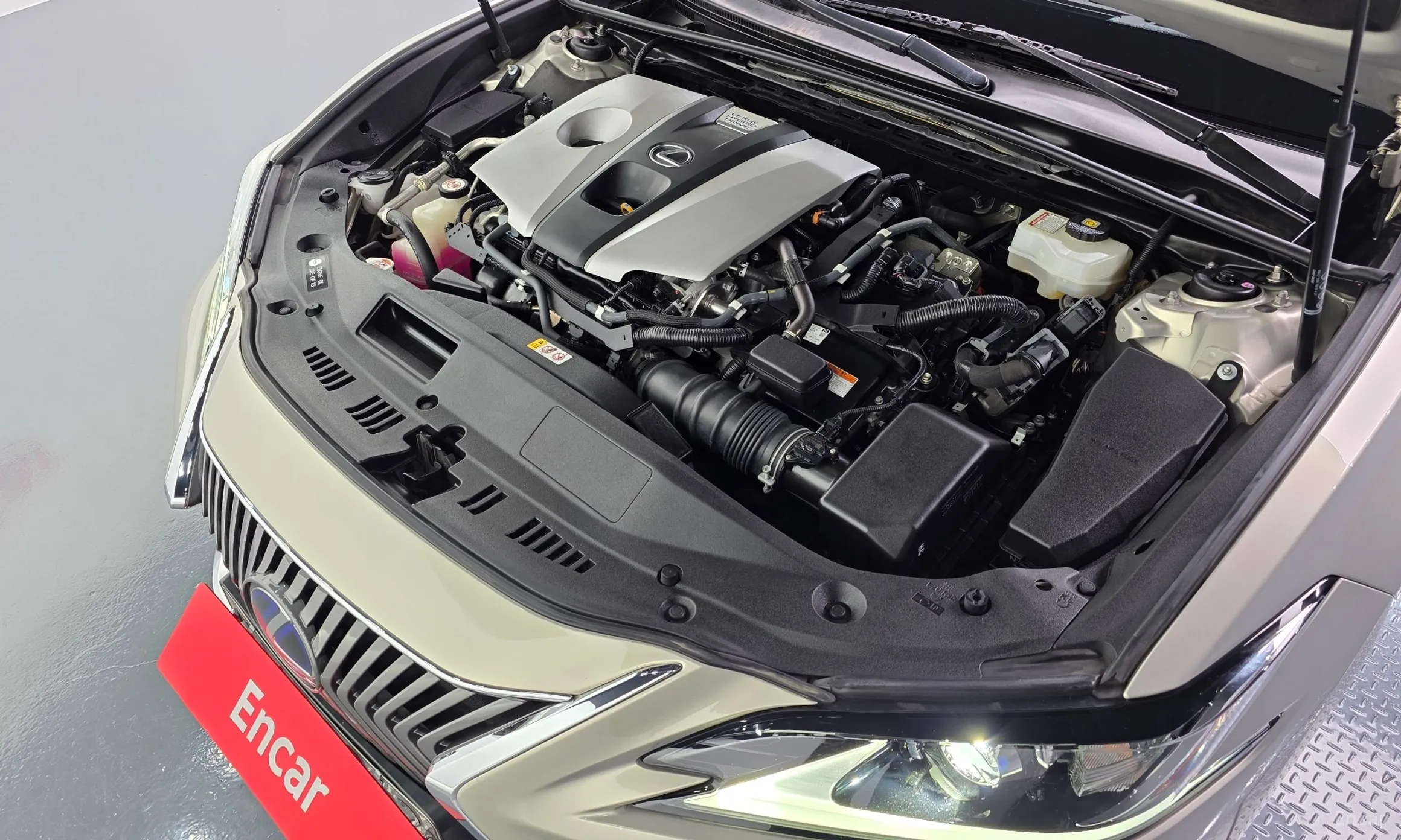 Lexus ES300h 7th Generation превью 6