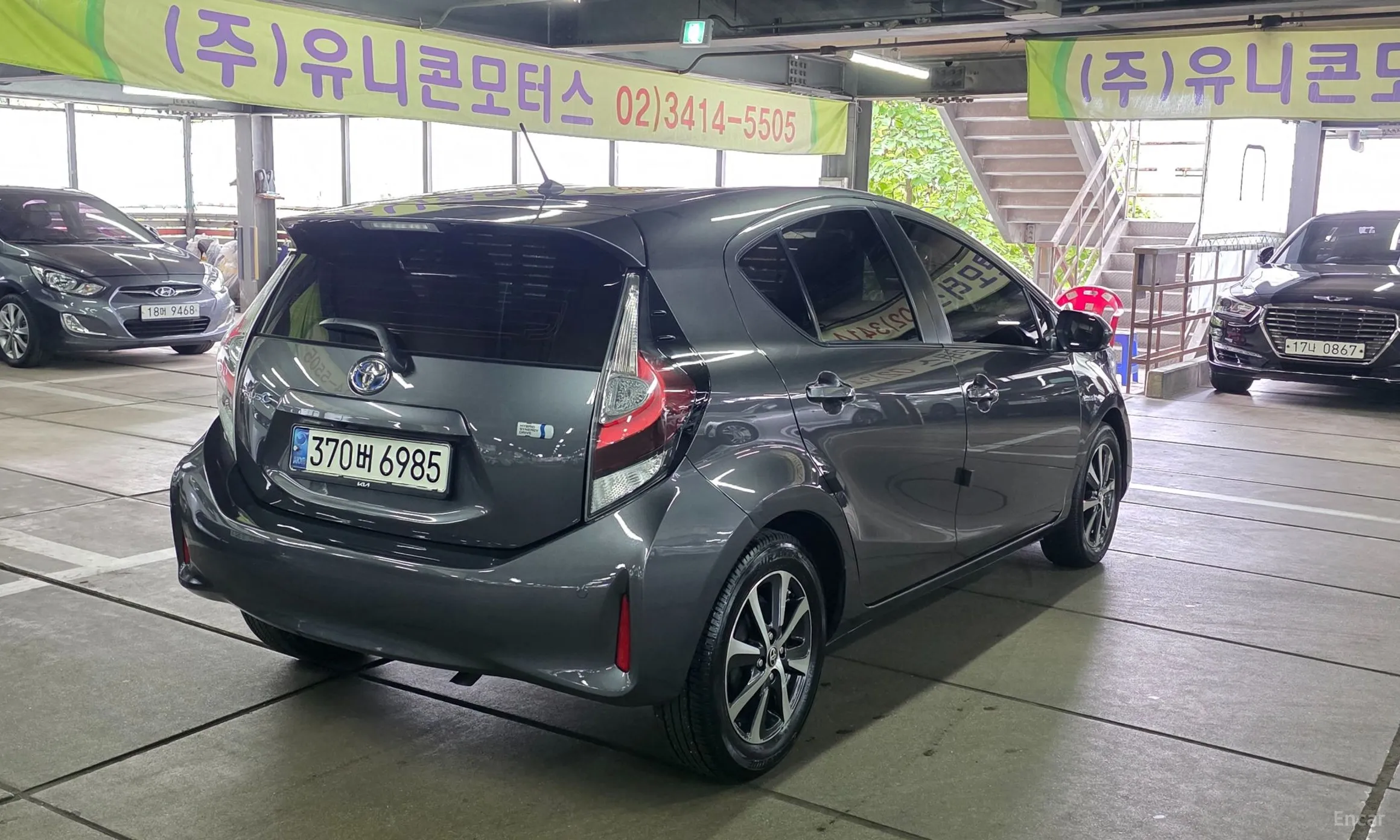 Toyota Prius C превью 4