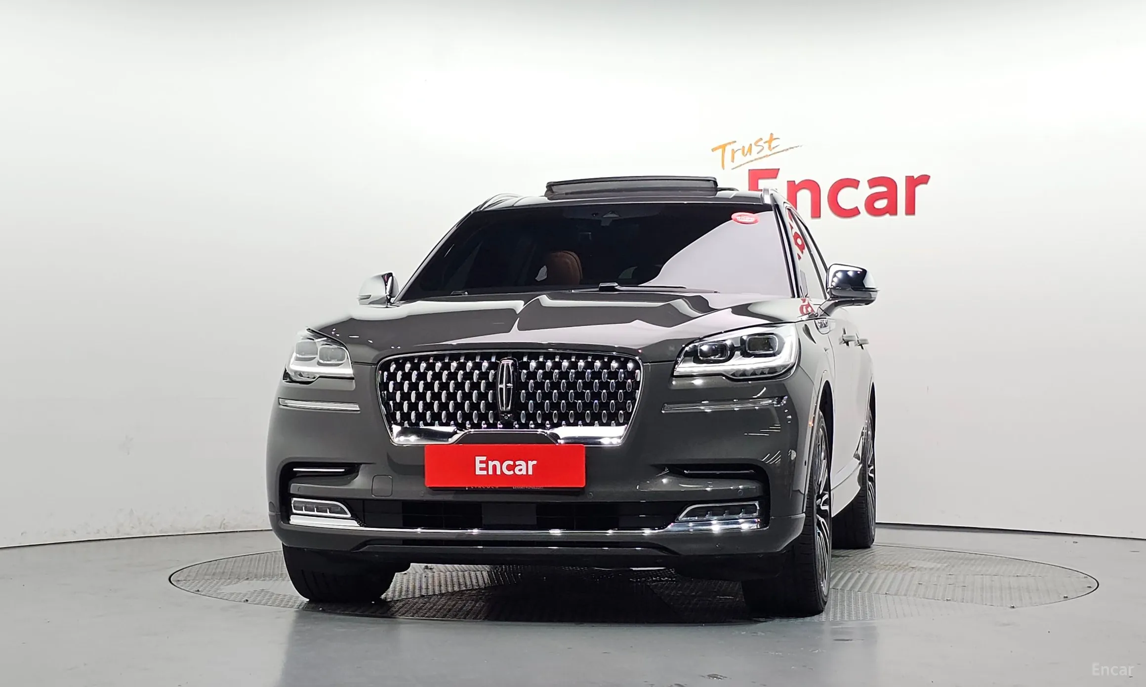 Lincoln Aviator 2nd Generation превью 3
