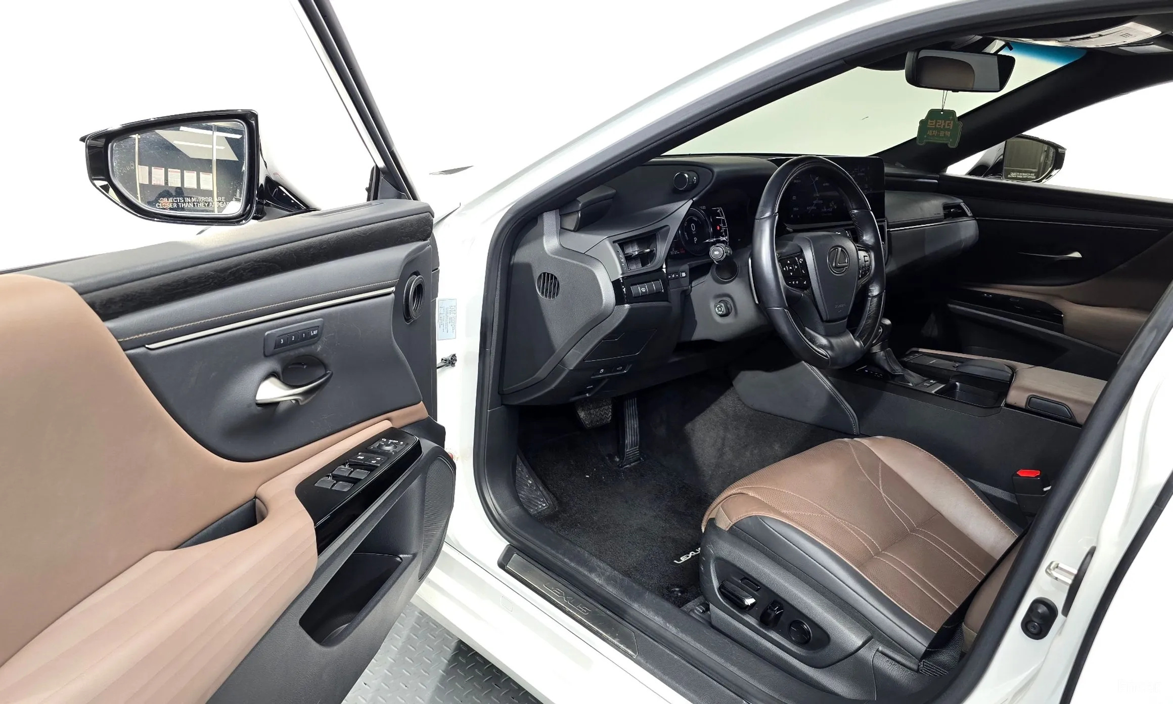 Lexus ES300h 7th Generation превью 10