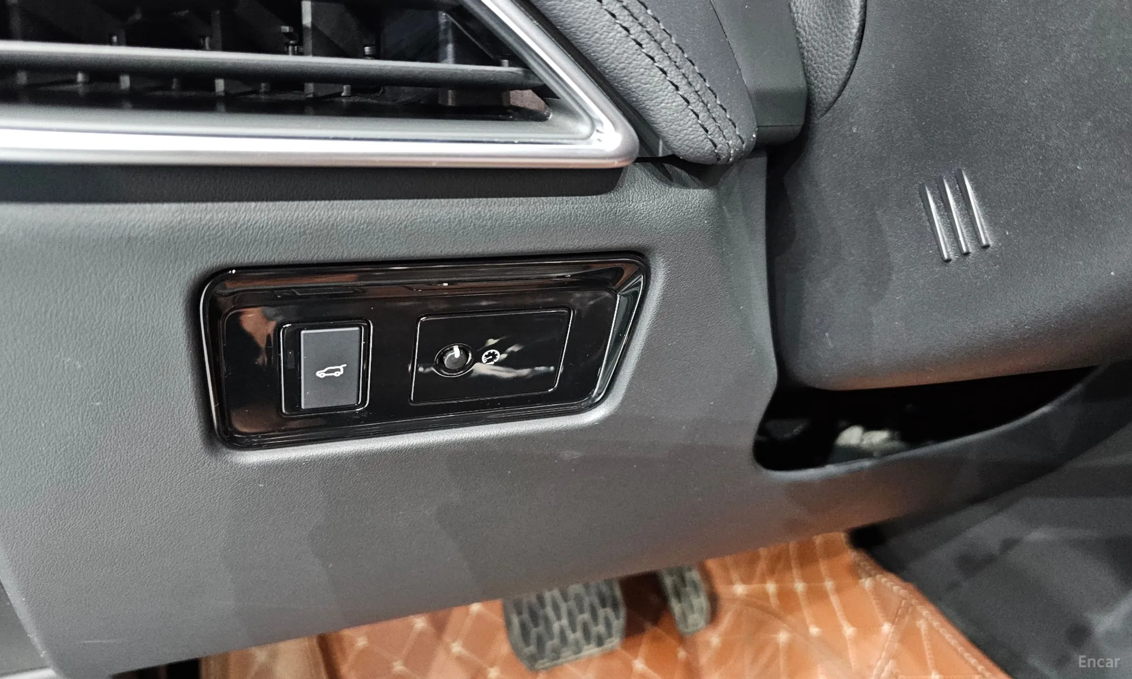 Jaguar F-PACE превью 19