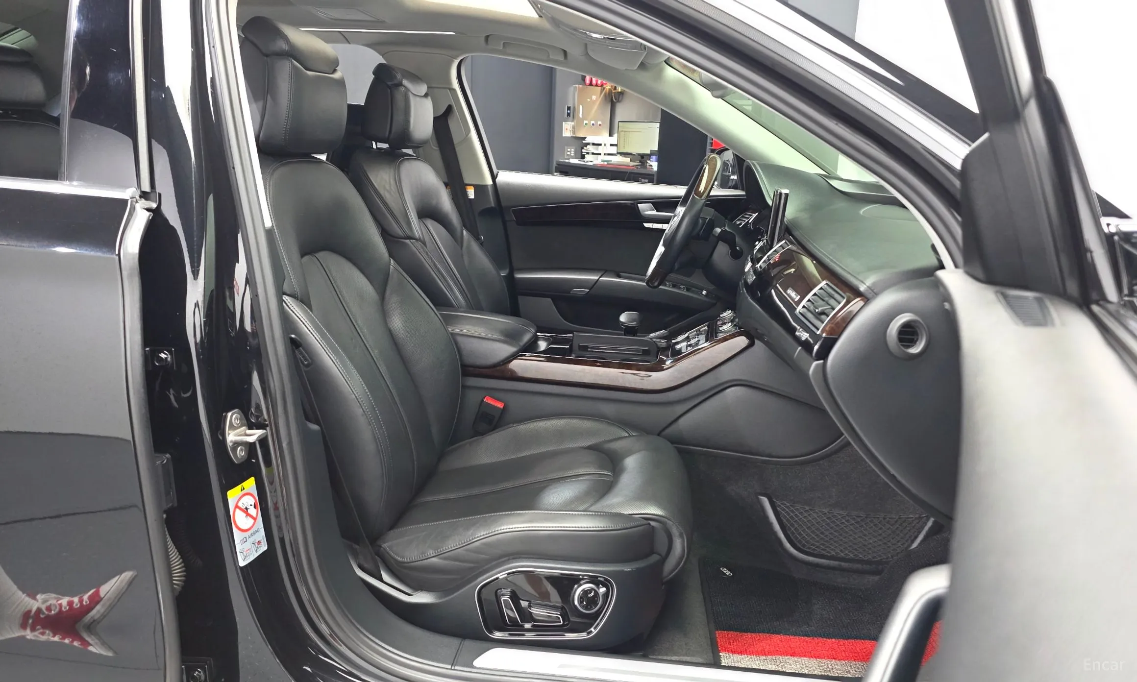 Audi New A8 превью 11