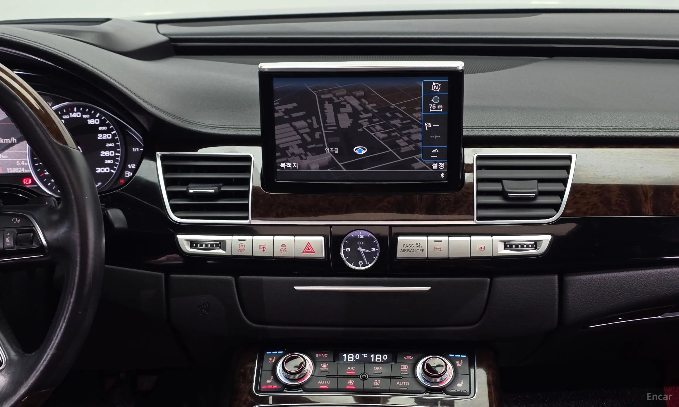 Audi New A8 превью 15