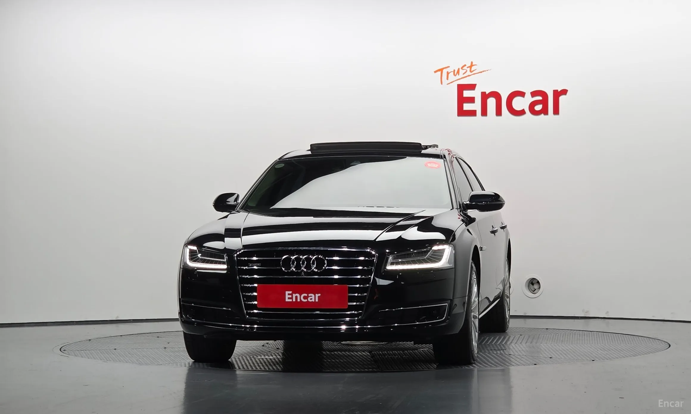 Audi New A8 превью 3