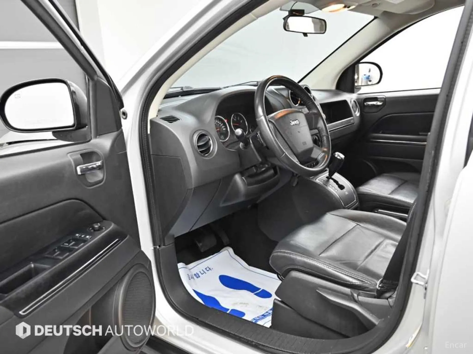 Jeep Compass превью 11