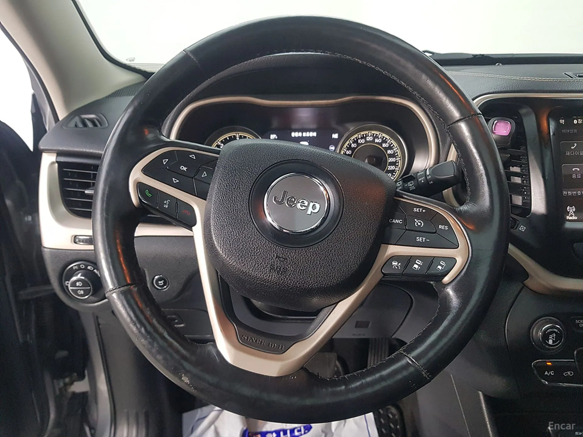 Jeep Cherokee (KL) превью 11