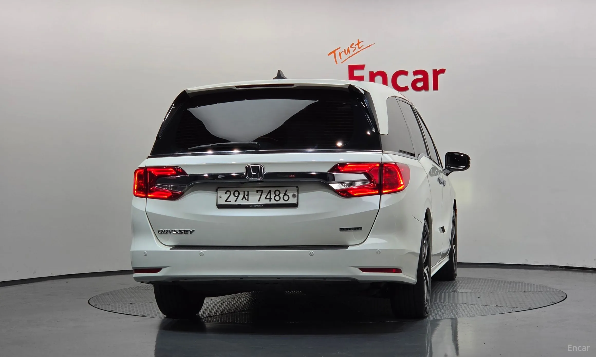 Honda Odyssey превью 4
