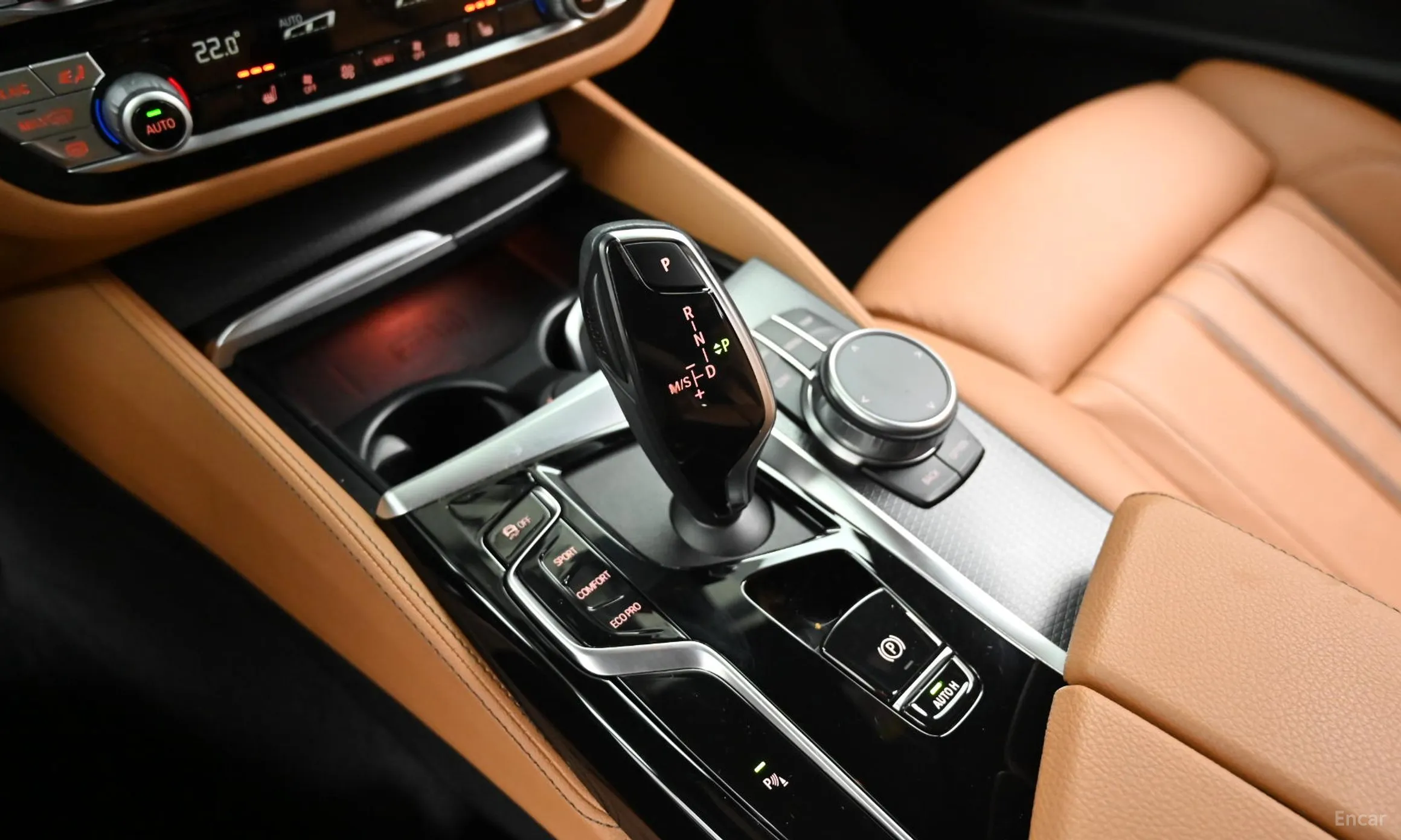 BMW 5 Series (G30) превью 9