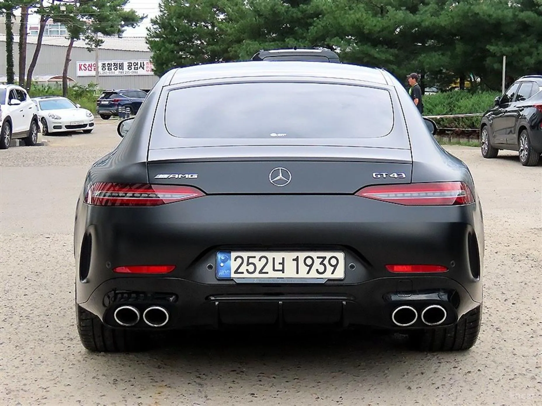 Mercedes Benz AMG GT превью 4