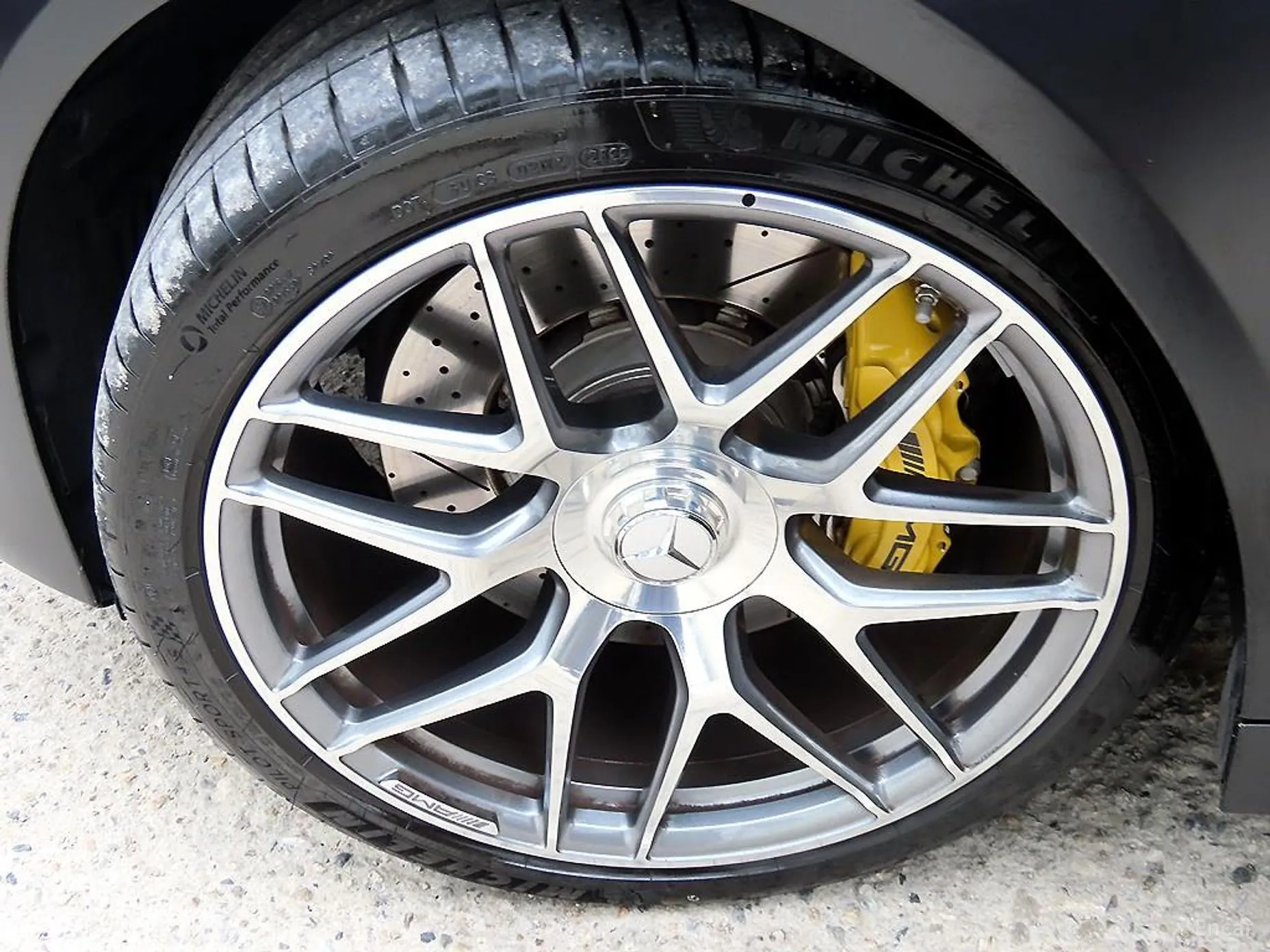 Mercedes Benz AMG GT превью 5