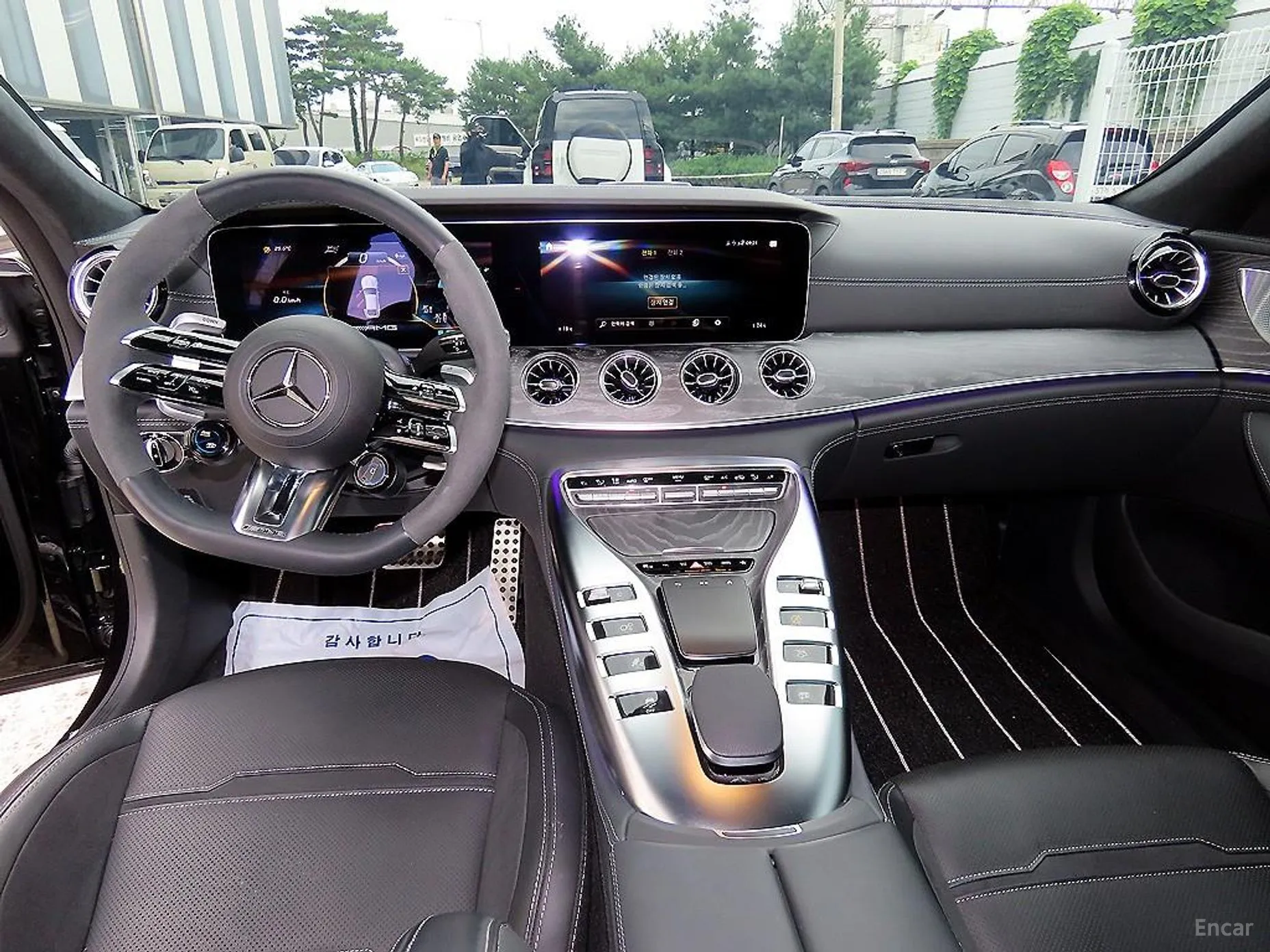 Mercedes Benz AMG GT превью 7