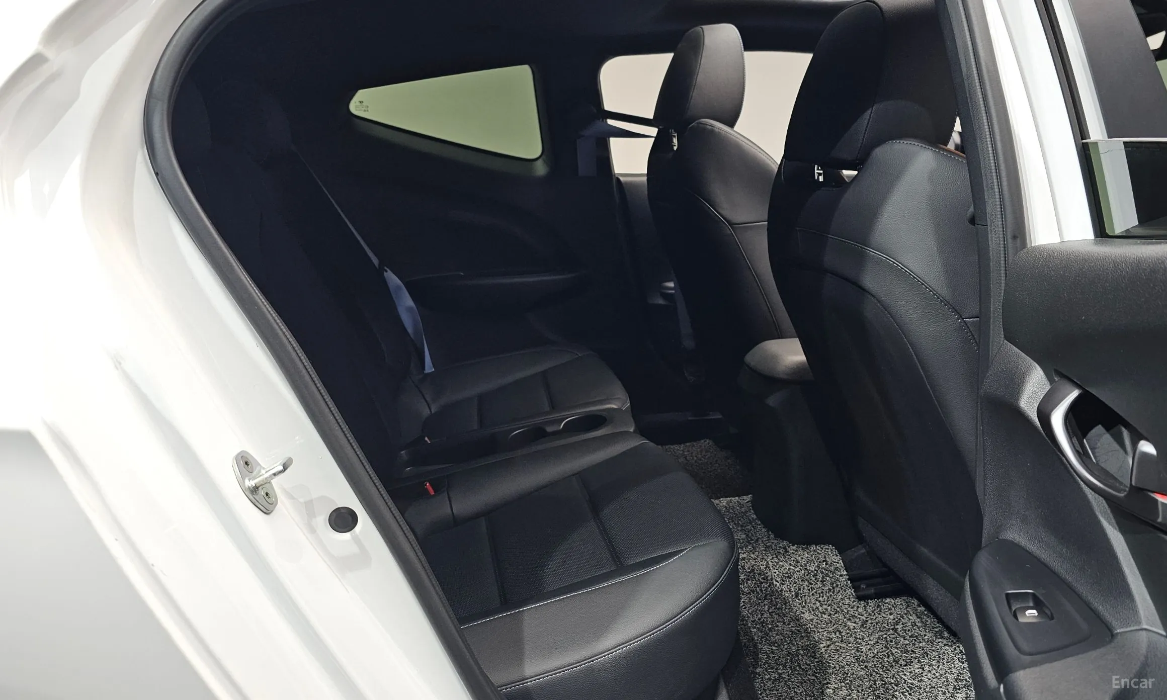 Hyundai Veloster (JS) превью 11