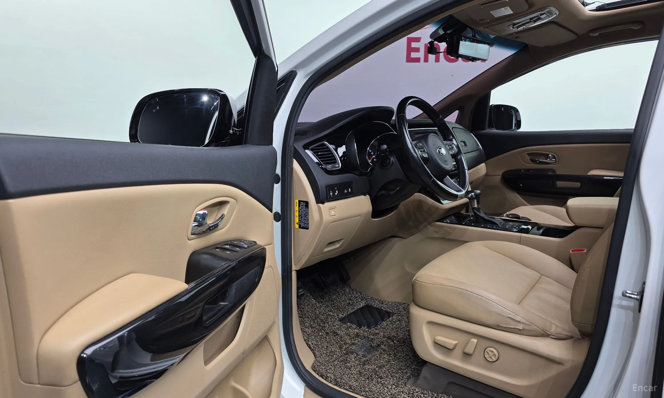 Kia Carnival превью 10